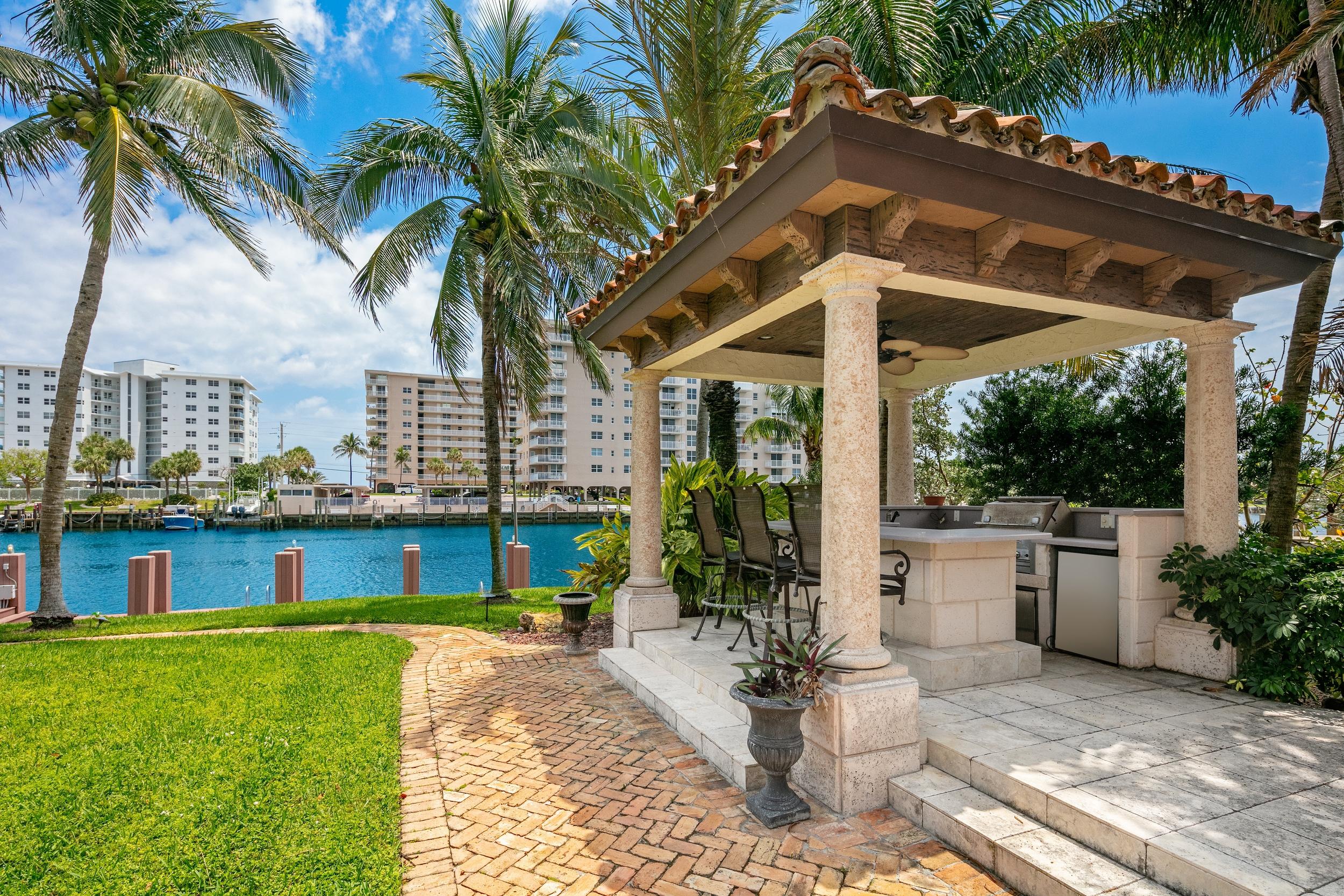 VENETIAN ISLES 2ND SEC - Residential