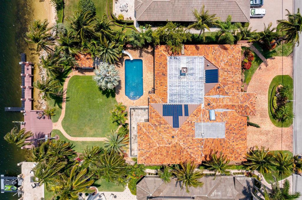 VENETIAN ISLES 2ND SEC - Residential