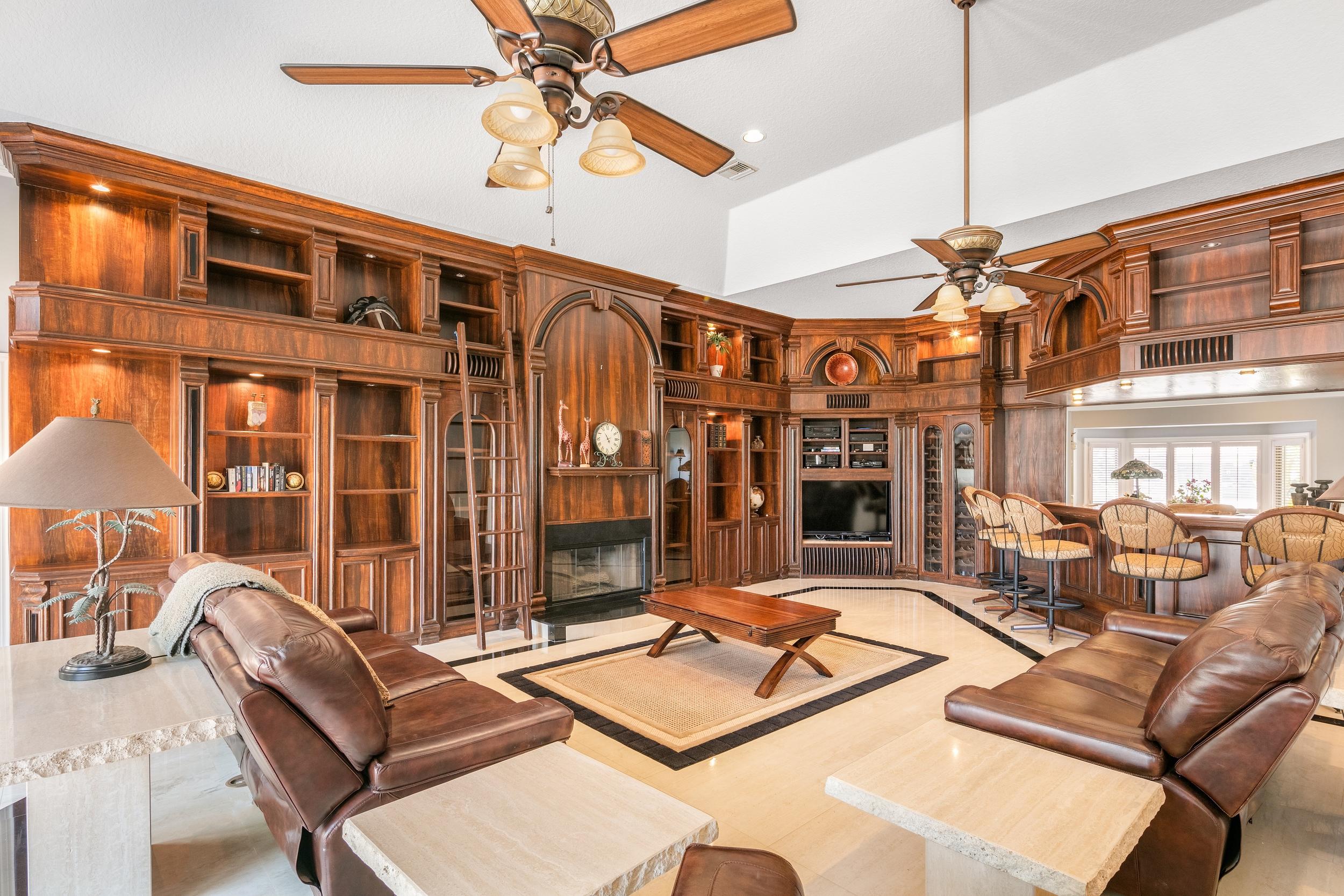 VENETIAN ISLES 2ND SEC - Residential