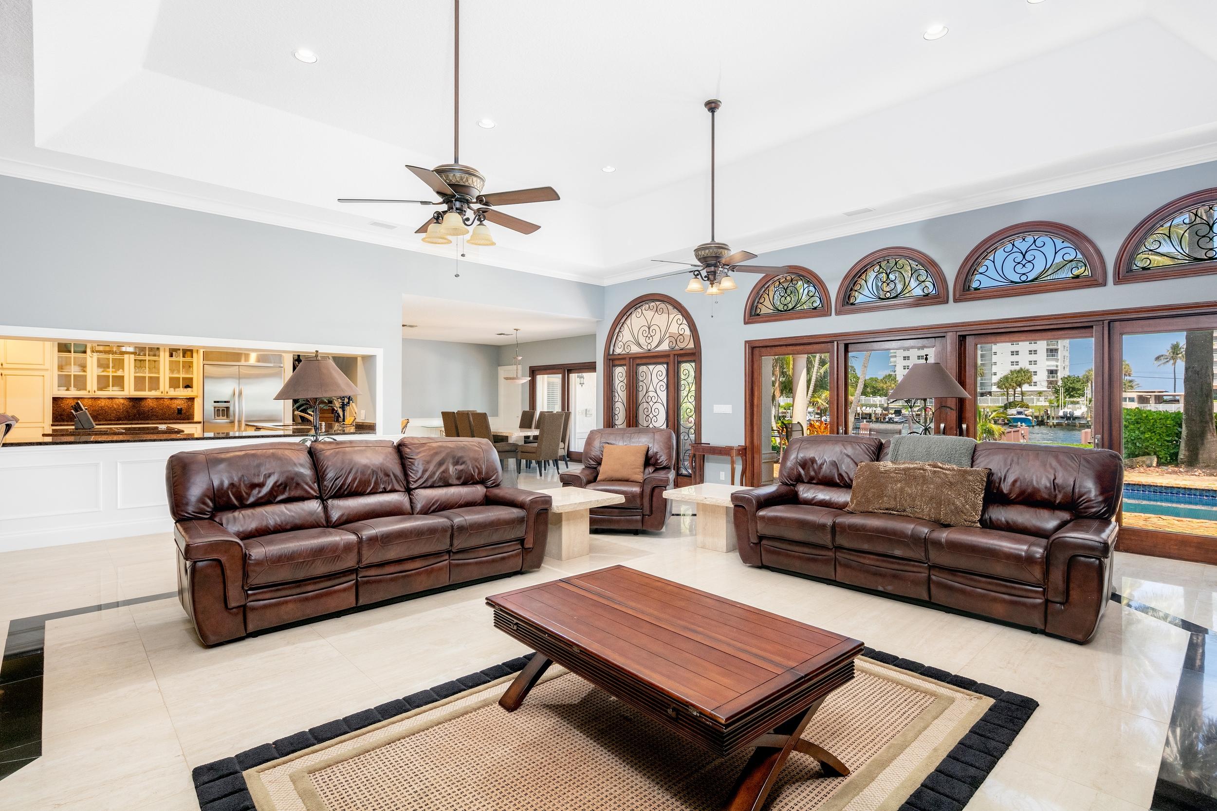 VENETIAN ISLES 2ND SEC - Residential