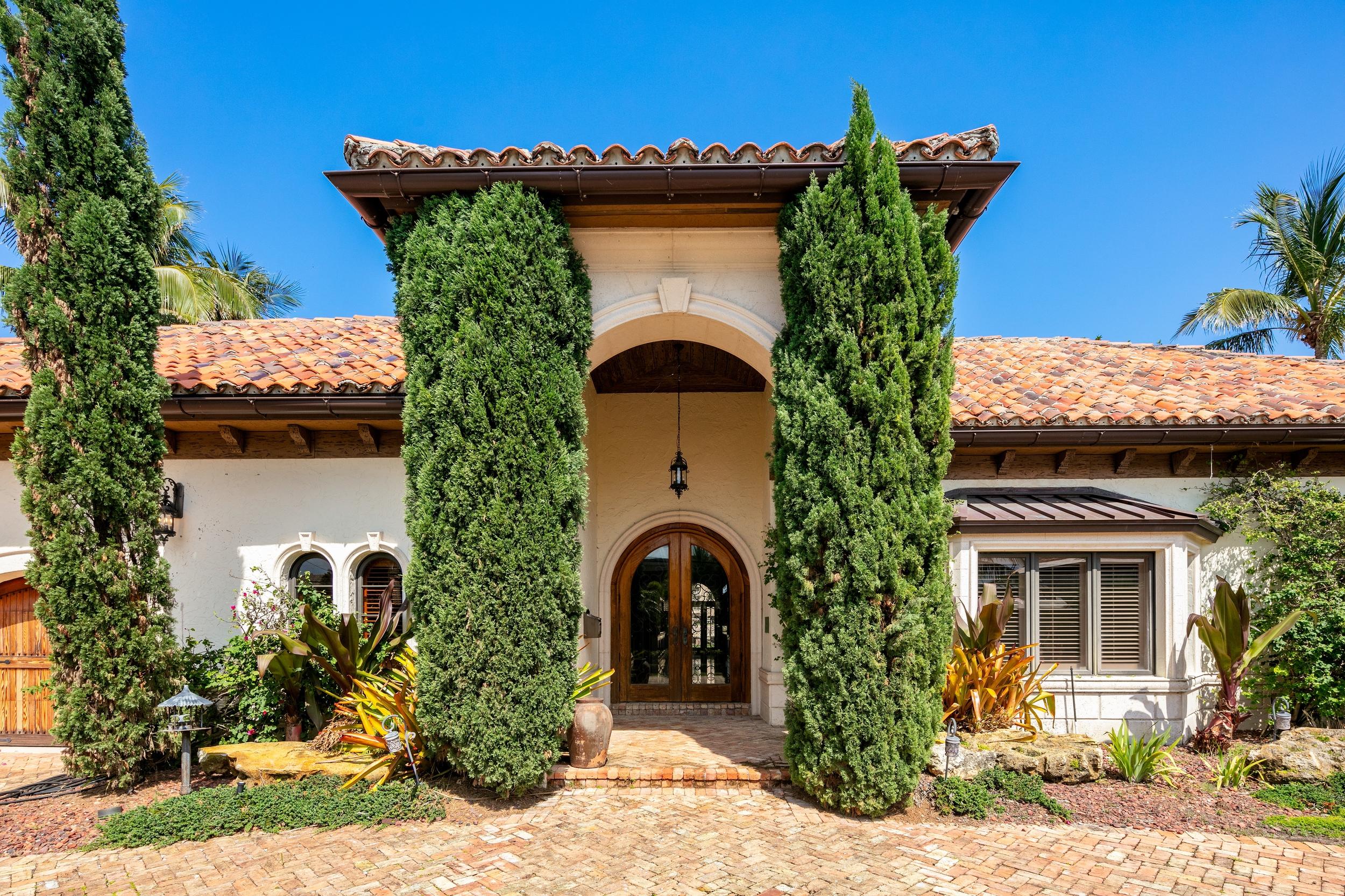 VENETIAN ISLES 2ND SEC - Residential