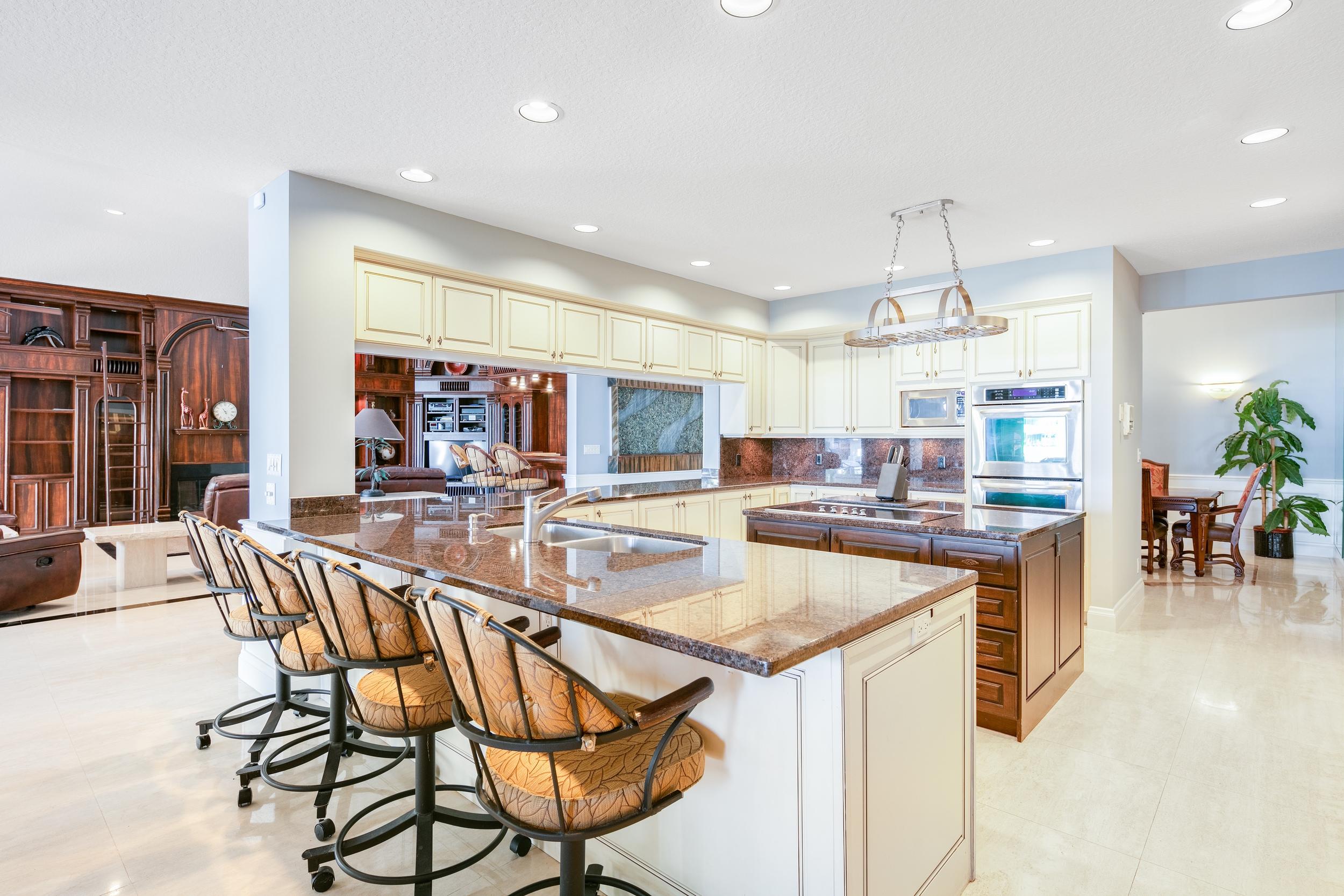 VENETIAN ISLES 2ND SEC - Residential