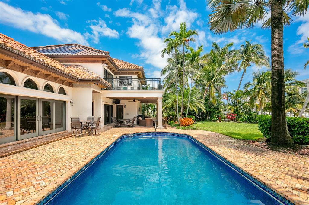 VENETIAN ISLES 2ND SEC - Residential