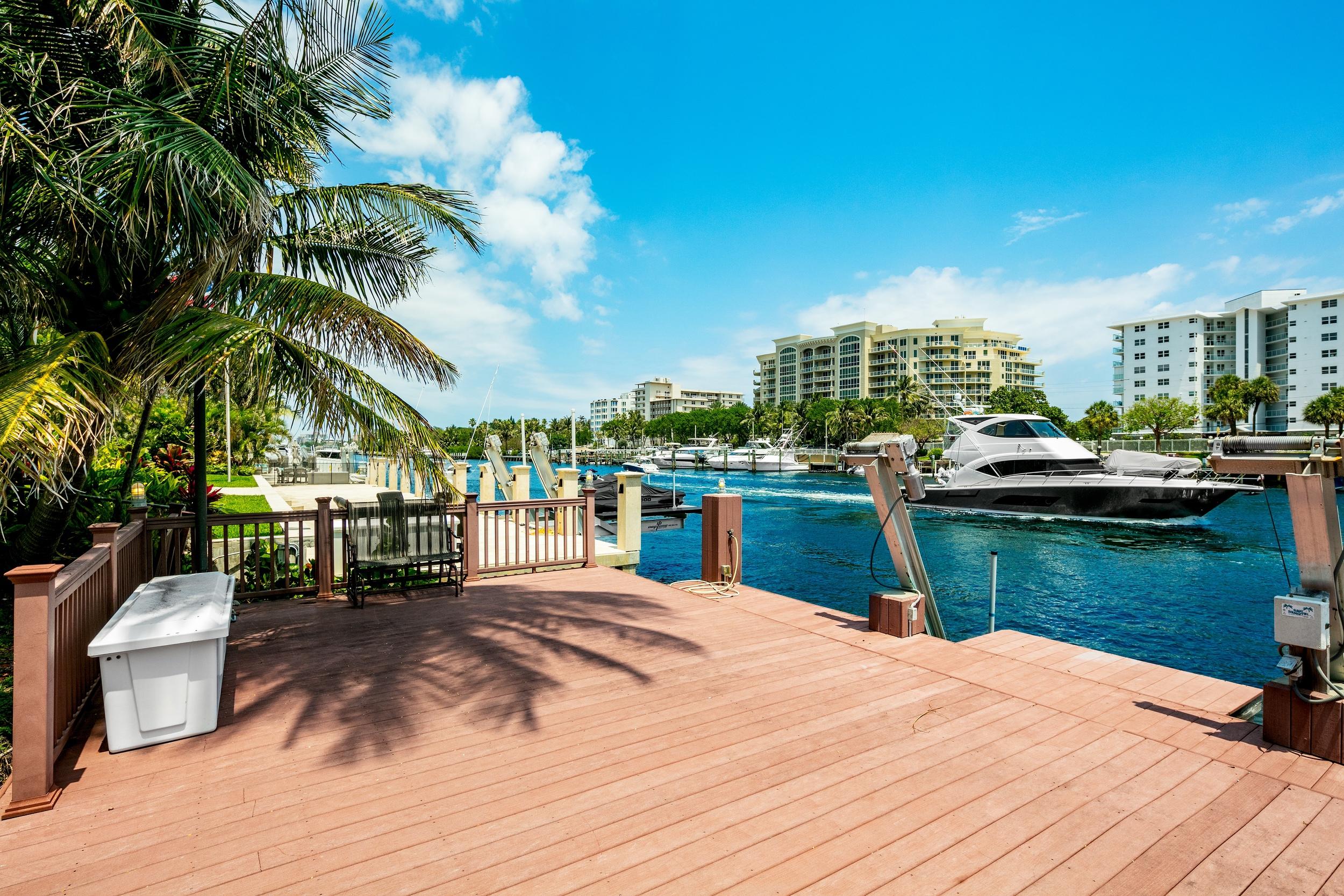 VENETIAN ISLES 2ND SEC - Residential