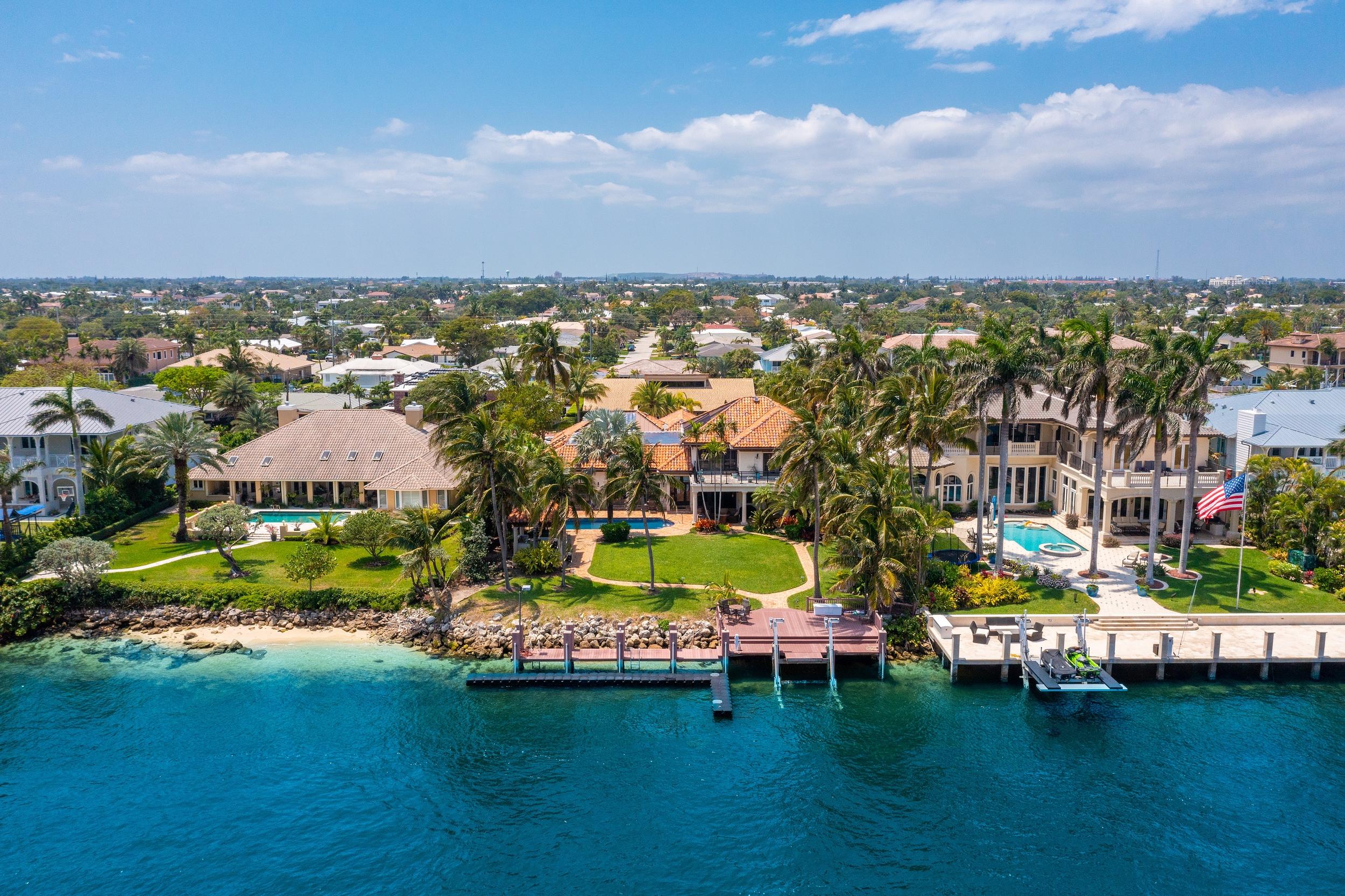 VENETIAN ISLES 2ND SEC - Residential