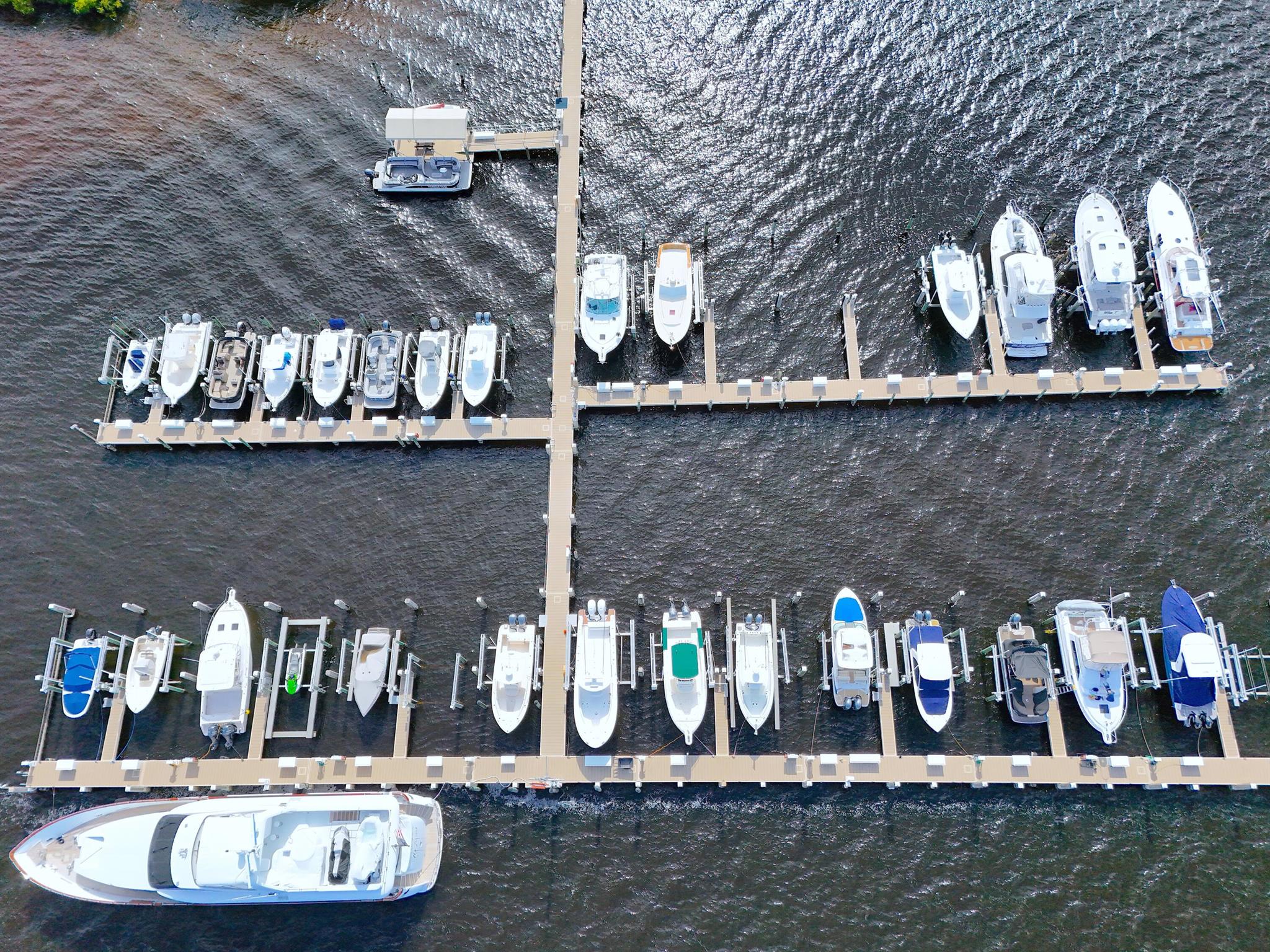 Harbour Ridge Yacht & Cou - Residential