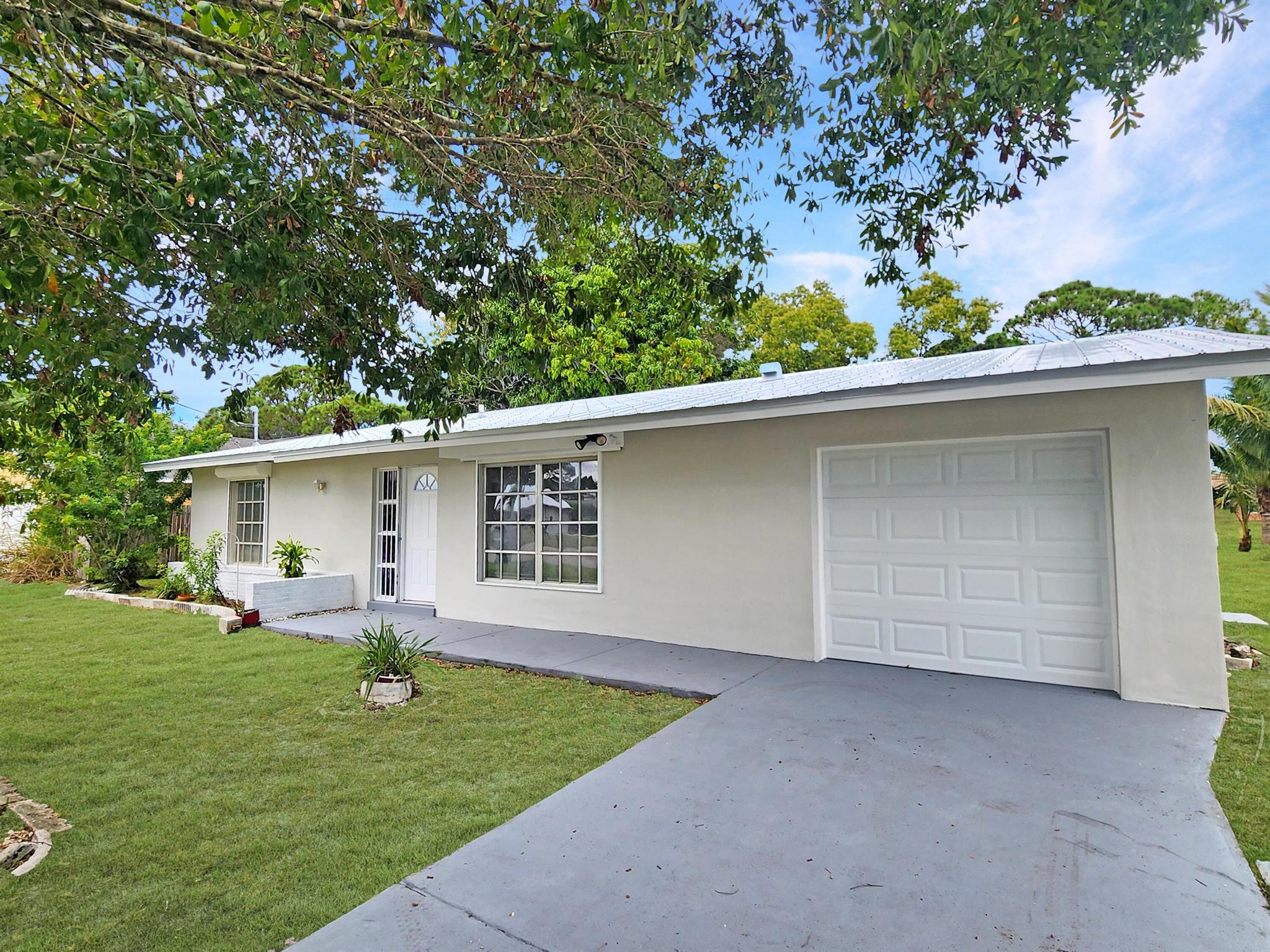 PORT ST LUCIE SECTION 4 - Residential