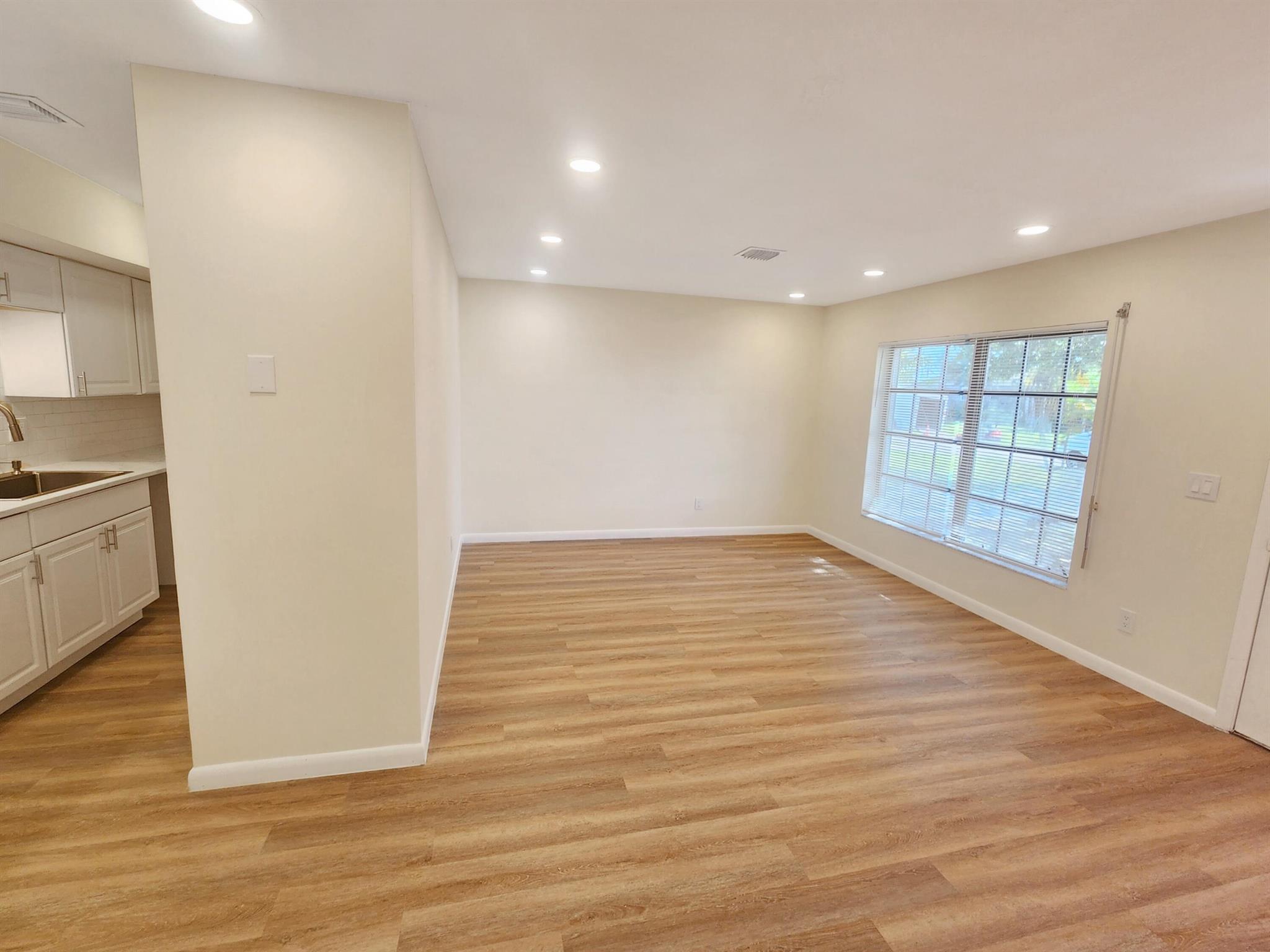 PORT ST LUCIE SECTION 4 - Residential