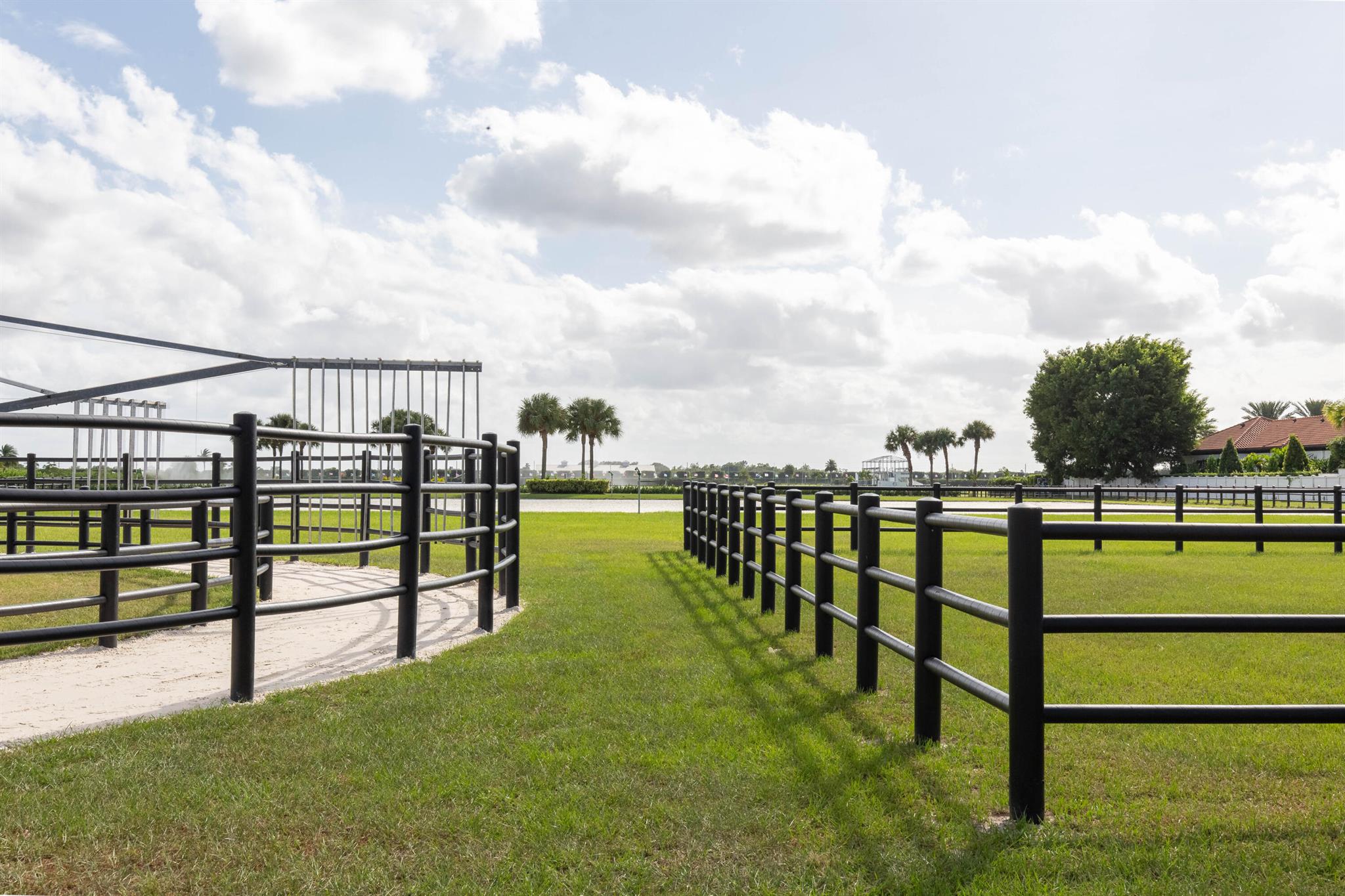 GREENBROOK EQUESTRIAN VIL - Residential