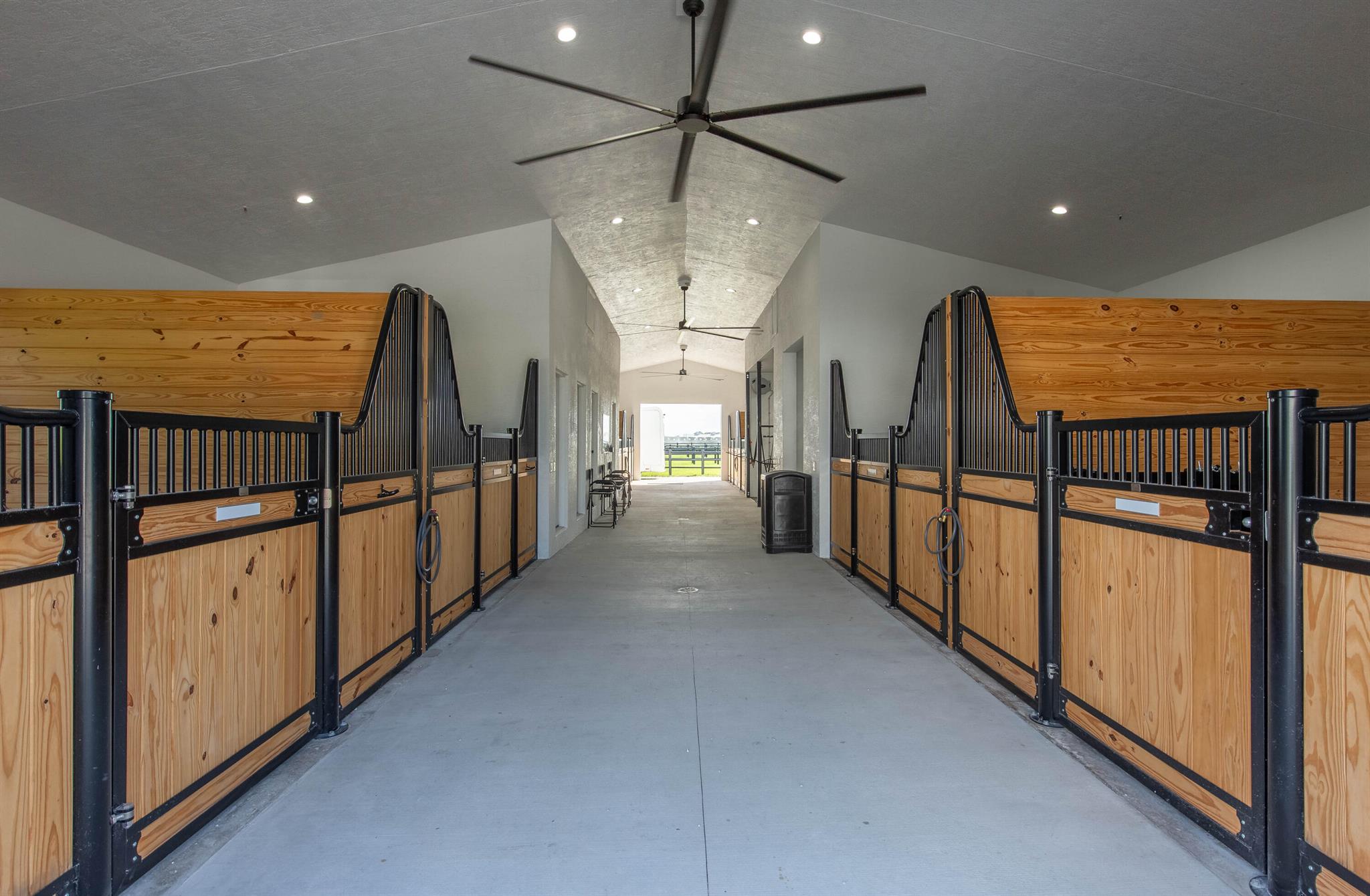GREENBROOK EQUESTRIAN VIL - Residential