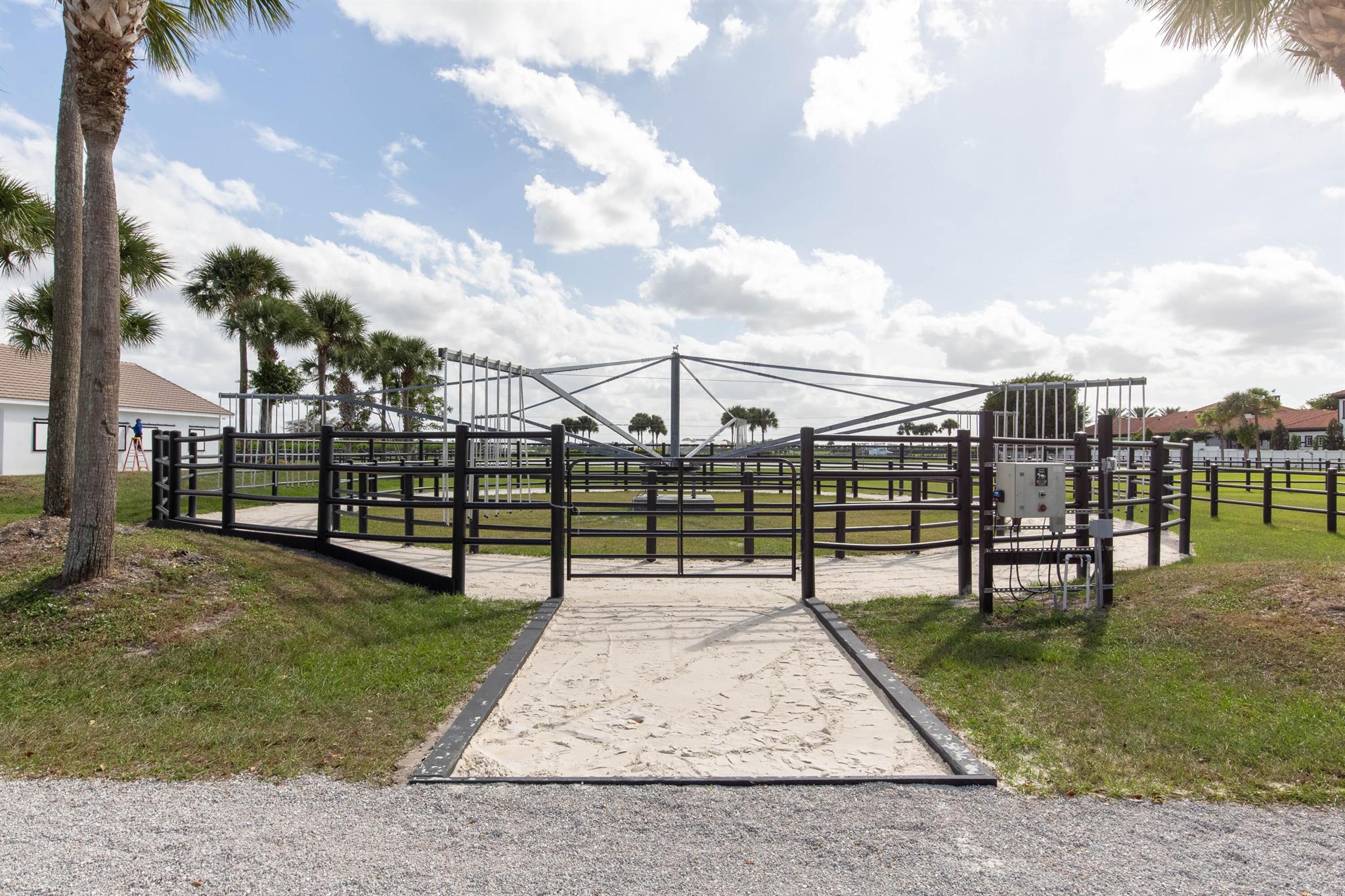 GREENBROOK EQUESTRIAN VIL - Residential