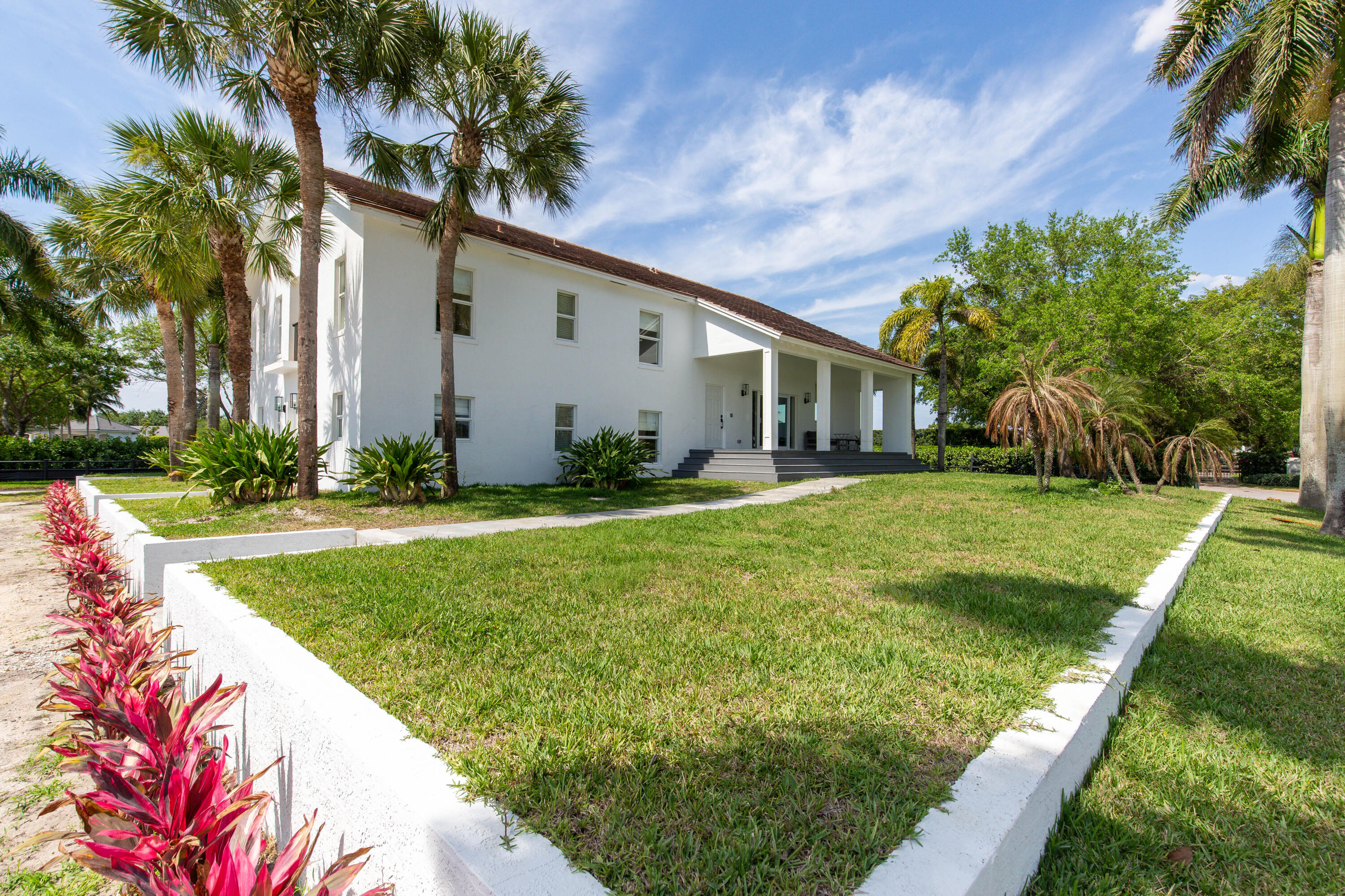 GREENBROOK EQUESTRIAN VILLAS - Residential