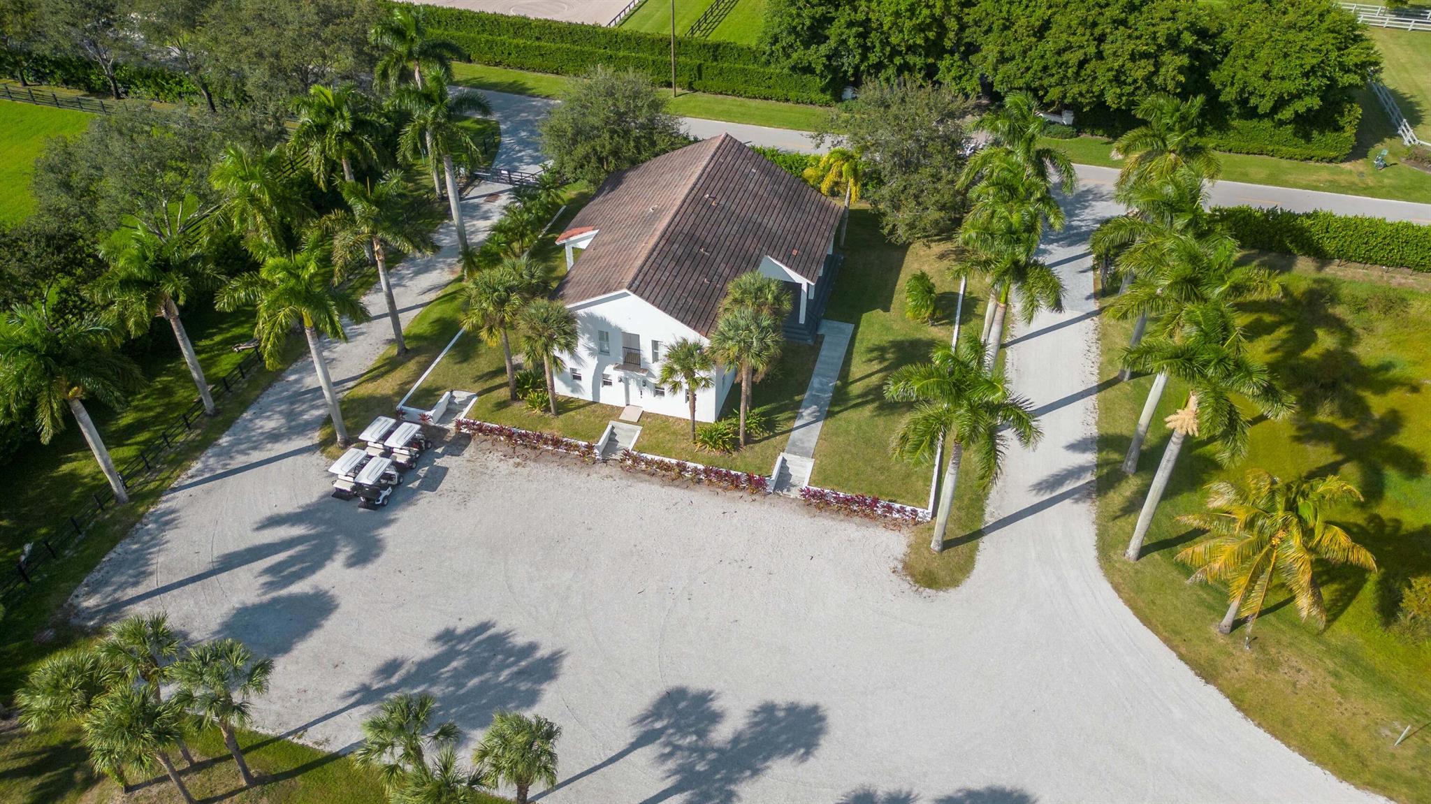 GREENBROOK EQUESTRIAN VIL - Residential