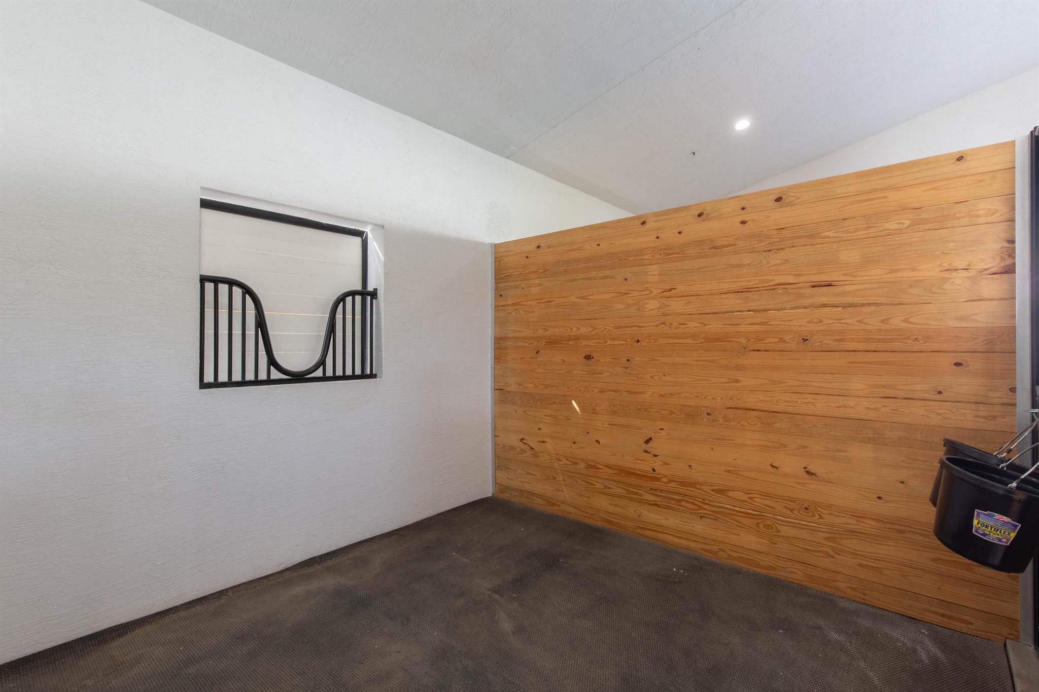 GREENBROOK EQUESTRIAN VIL - Residential