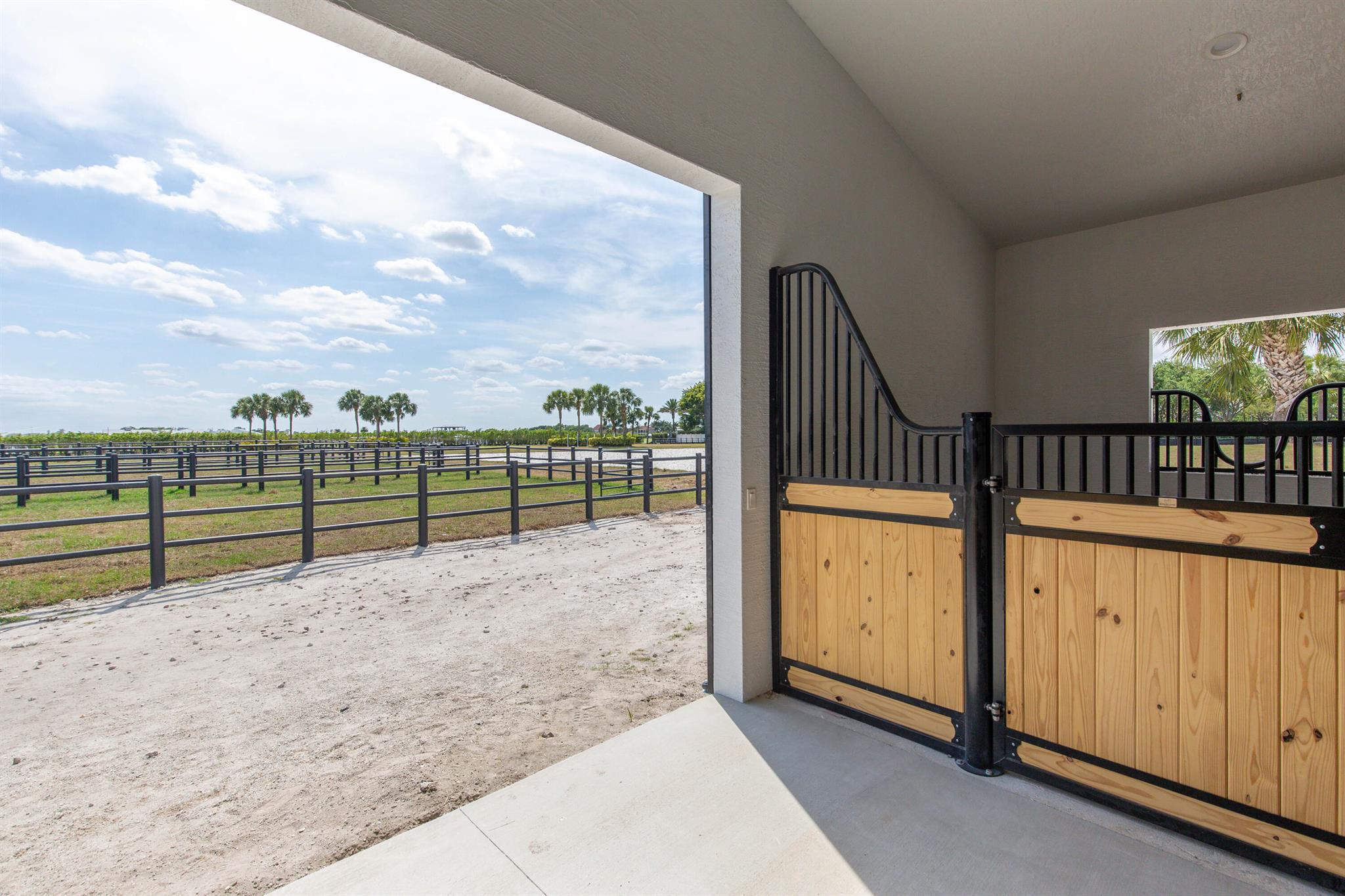 GREENBROOK EQUESTRIAN VIL - Residential