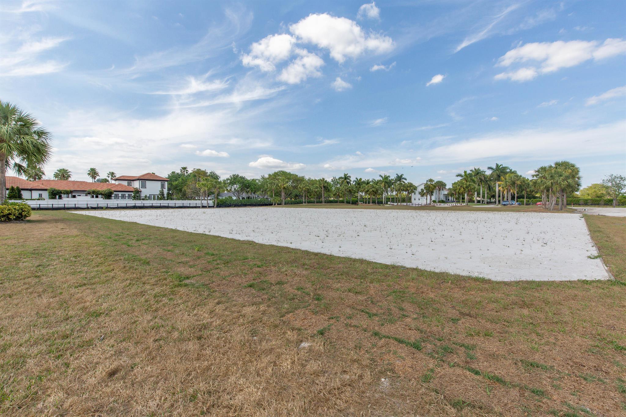 GREENBROOK EQUESTRIAN VIL - Residential