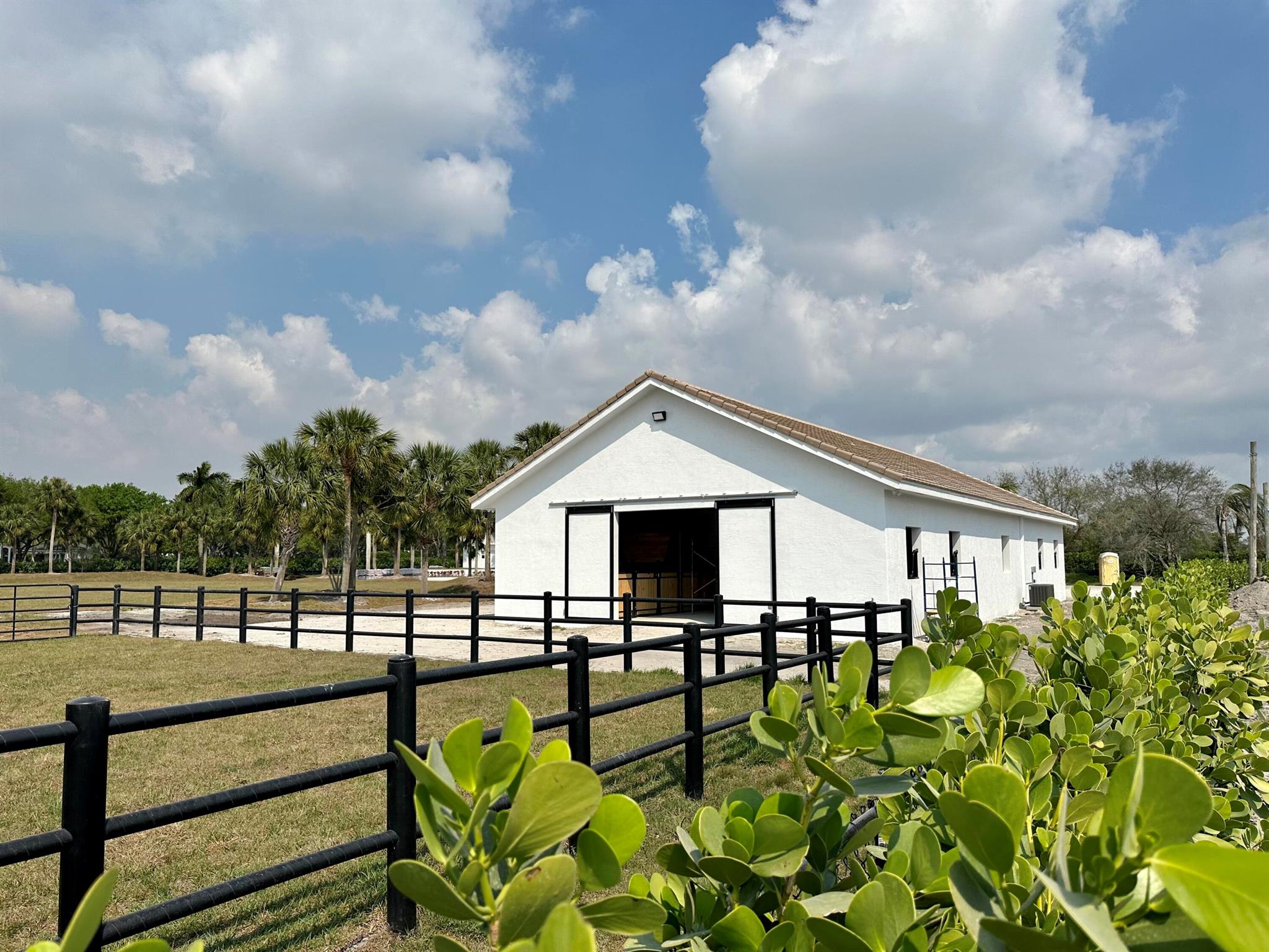GREENBROOK EQUESTRIAN VIL - Residential