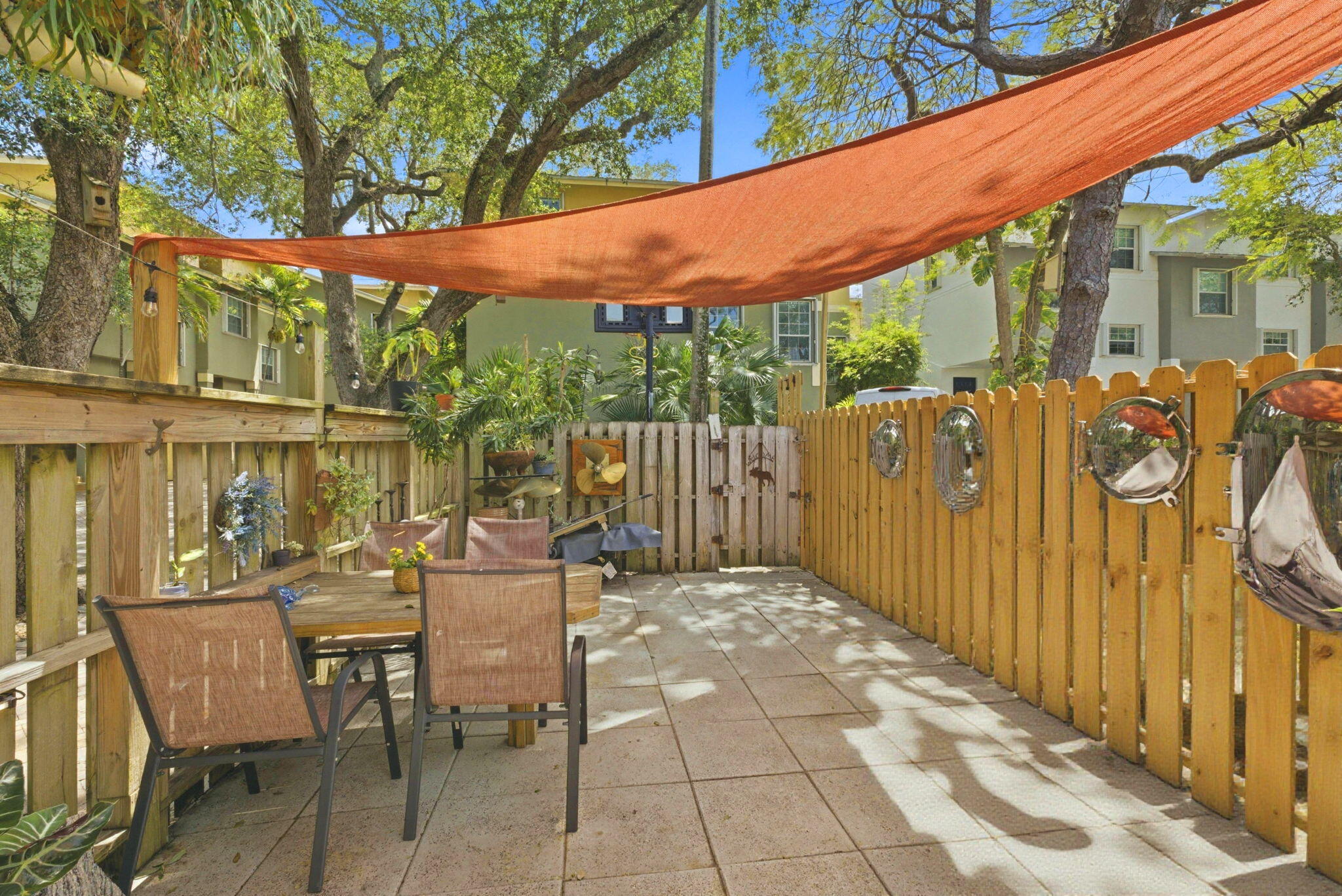 WAVERLY PLACE - Residential