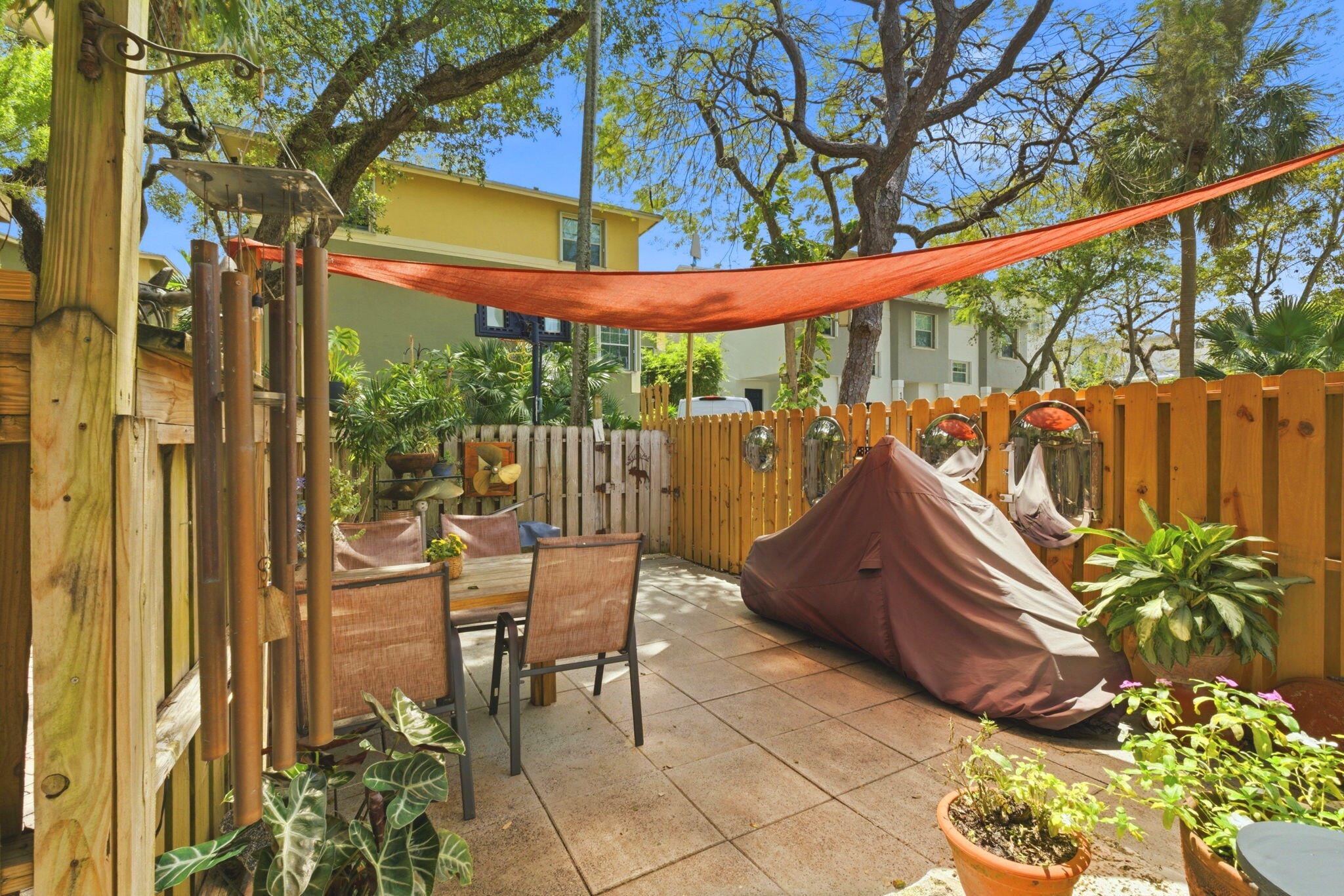 WAVERLY PLACE - Residential