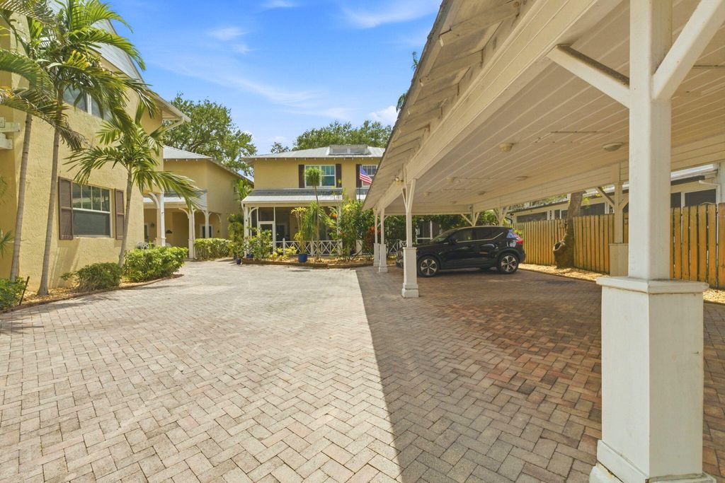 Photo of 1220 W Las Olas Boulevard #1220, Fort Lauderdale, FL 33312 (MLS # B26016801)