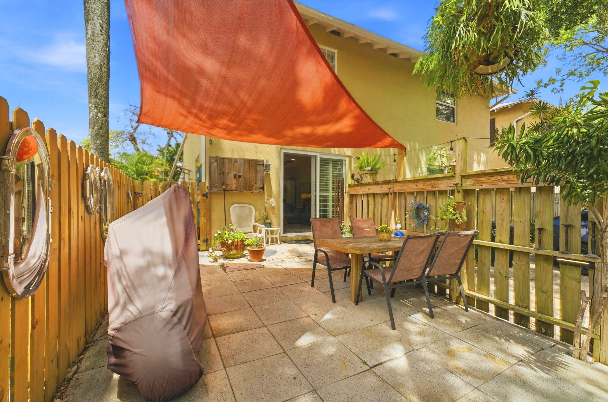 WAVERLY PLACE - Residential