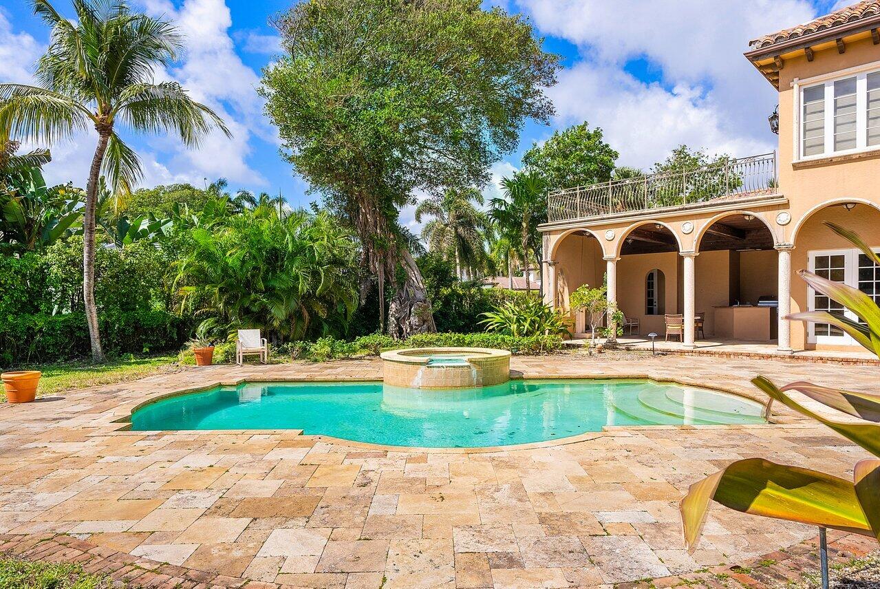 POINT MANALAPAN 12 - Residential