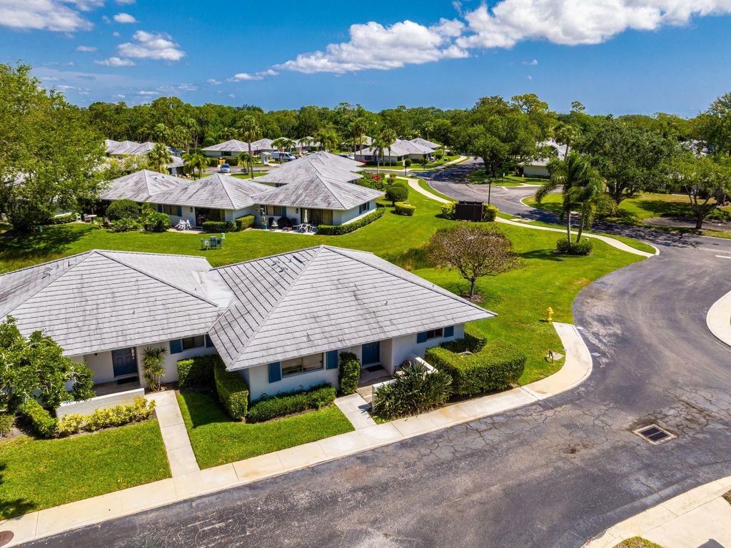 Photo of 616 Club Drive #616, Palm Beach Gardens, FL 33418 (MLS # F10502346)