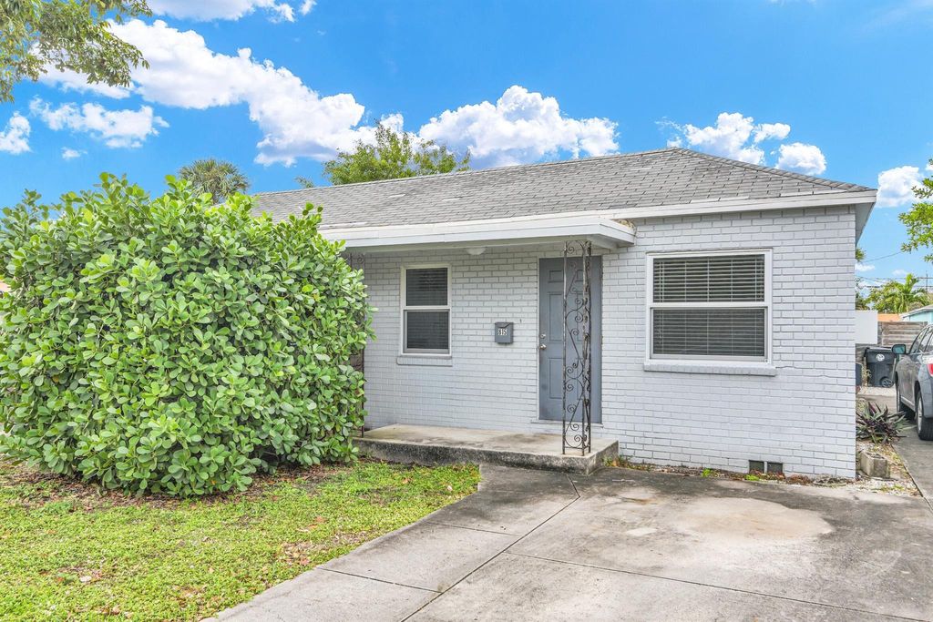 Photo of 815 N J Street, Lake Worth Beach, FL 33460 (MLS # R11056461)