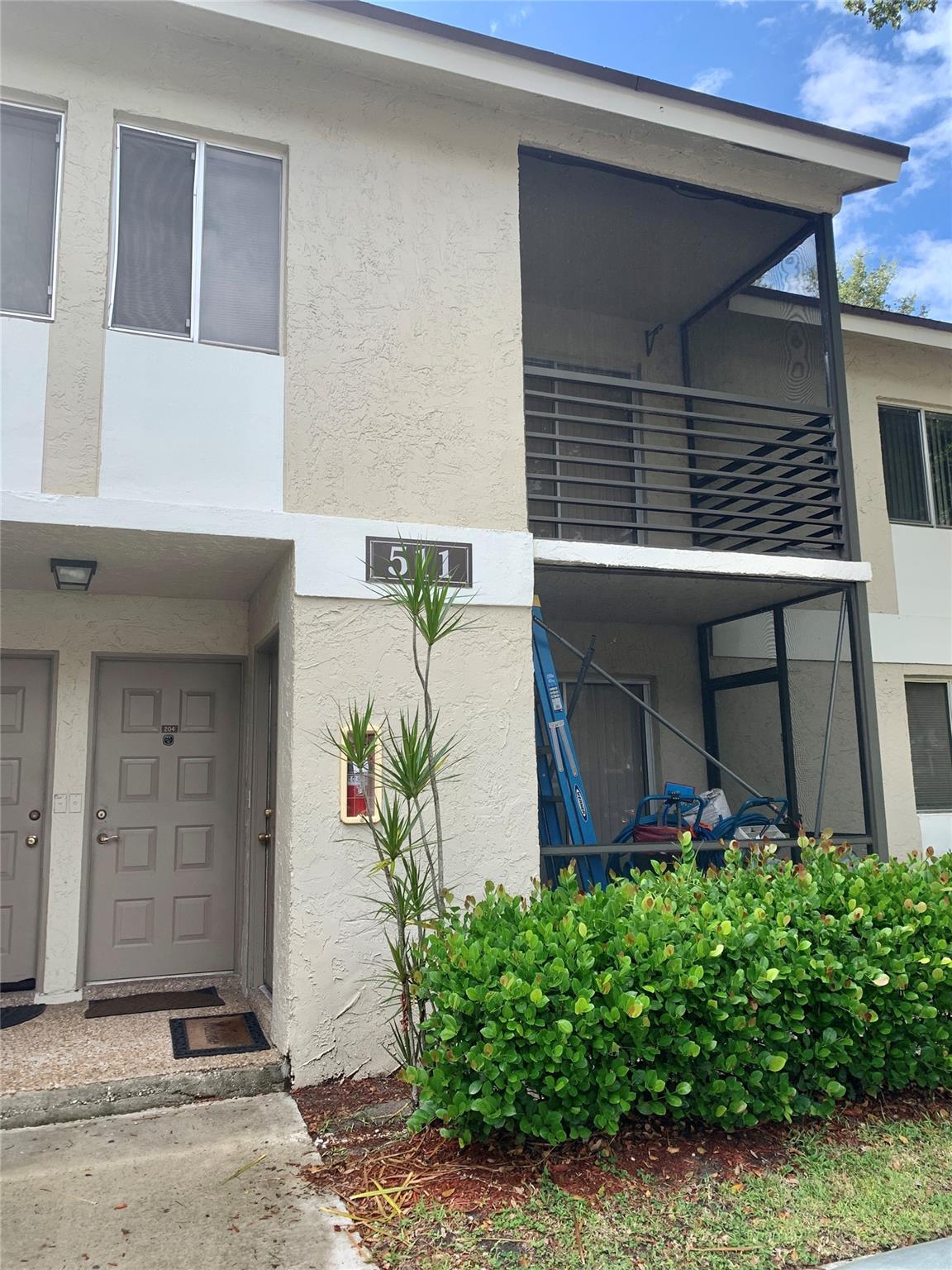 Lovely spacious 2 bedroom and 2 full baths 2nd floor unit with a balcony, bonus computer room/storage space with a window, washer/dryer in the unit. Private location in a well cared for community with a pool, tennis/pickle ball courts and gym. Close to Turnpike, I-95 and 15 min drive to the revamped Pompano pier and the beach.