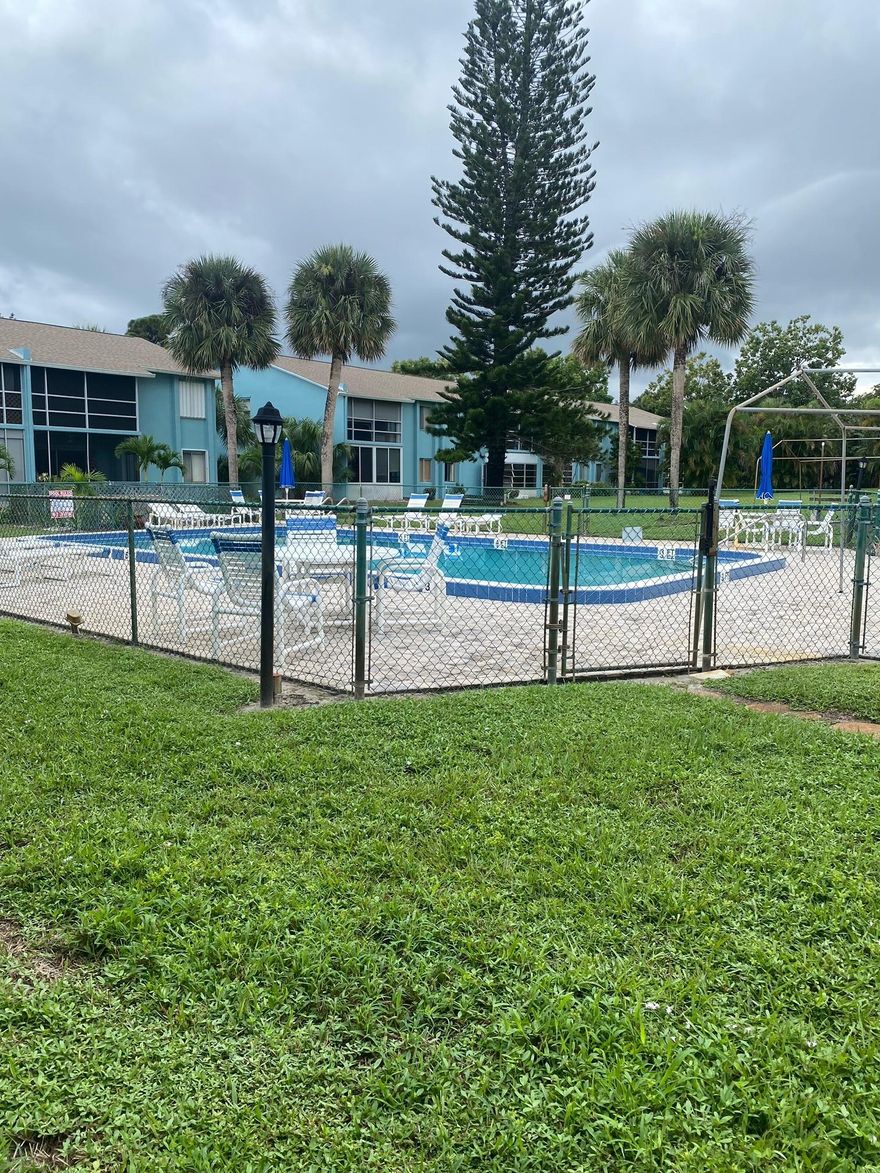 2/2 East Ocean Gardens on SE Ocean Blvd near Fresh Market! Tile floors throughout and an enclosed Florida room overlook the pool. Ground floor with parking spot right in front. Freshly painted inside.. Association does not allow pets. First, Last and Security required for move in! Only 1 parking spot per unit