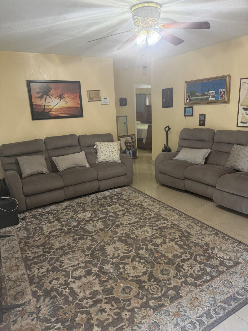 15100 NE 13th Avenue, North Miami Beach FL 33162
