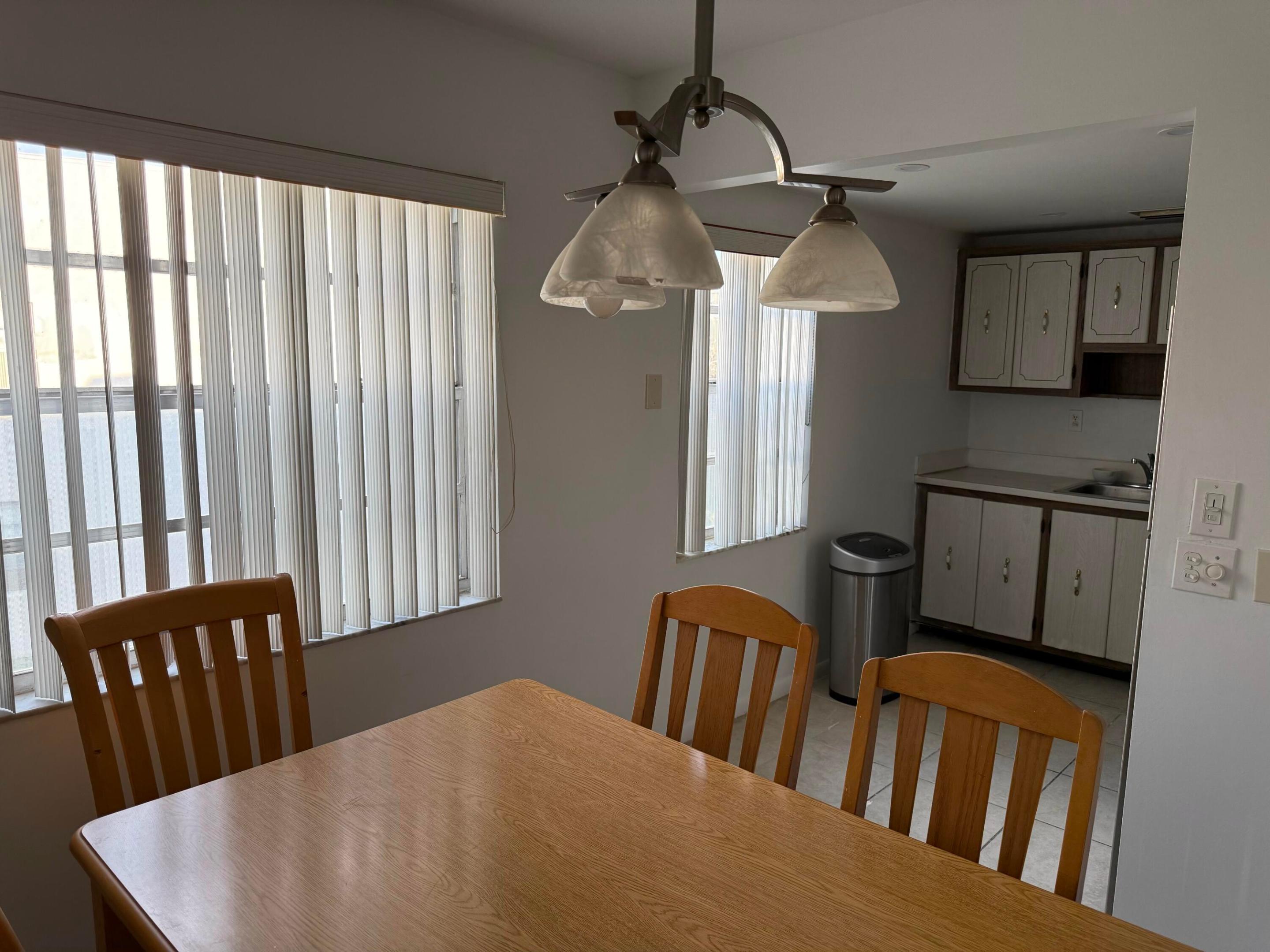 KINGS POINT CAPRI CONDOS - Residential Lease