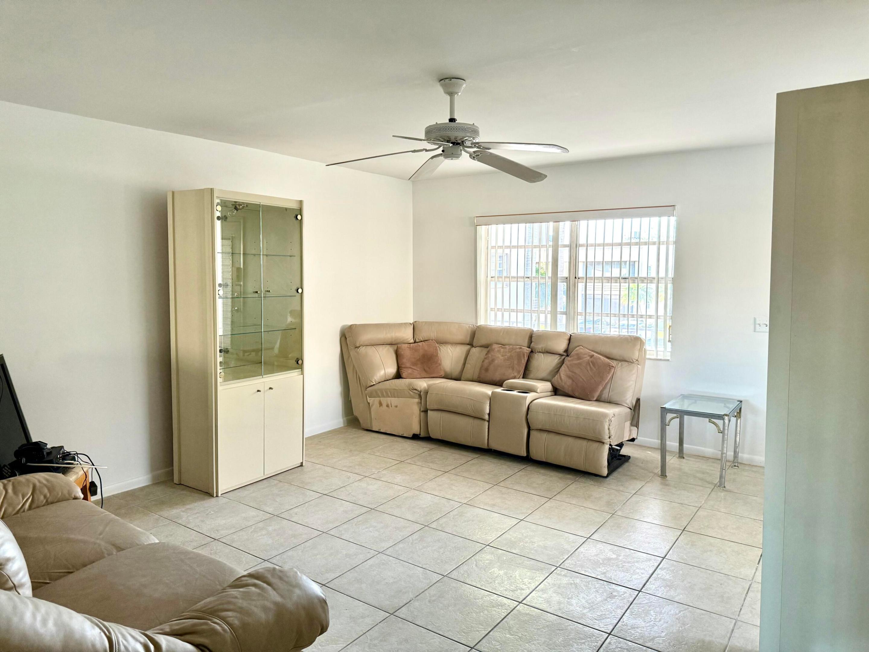 KINGS POINT CAPRI CONDOS - Residential Lease