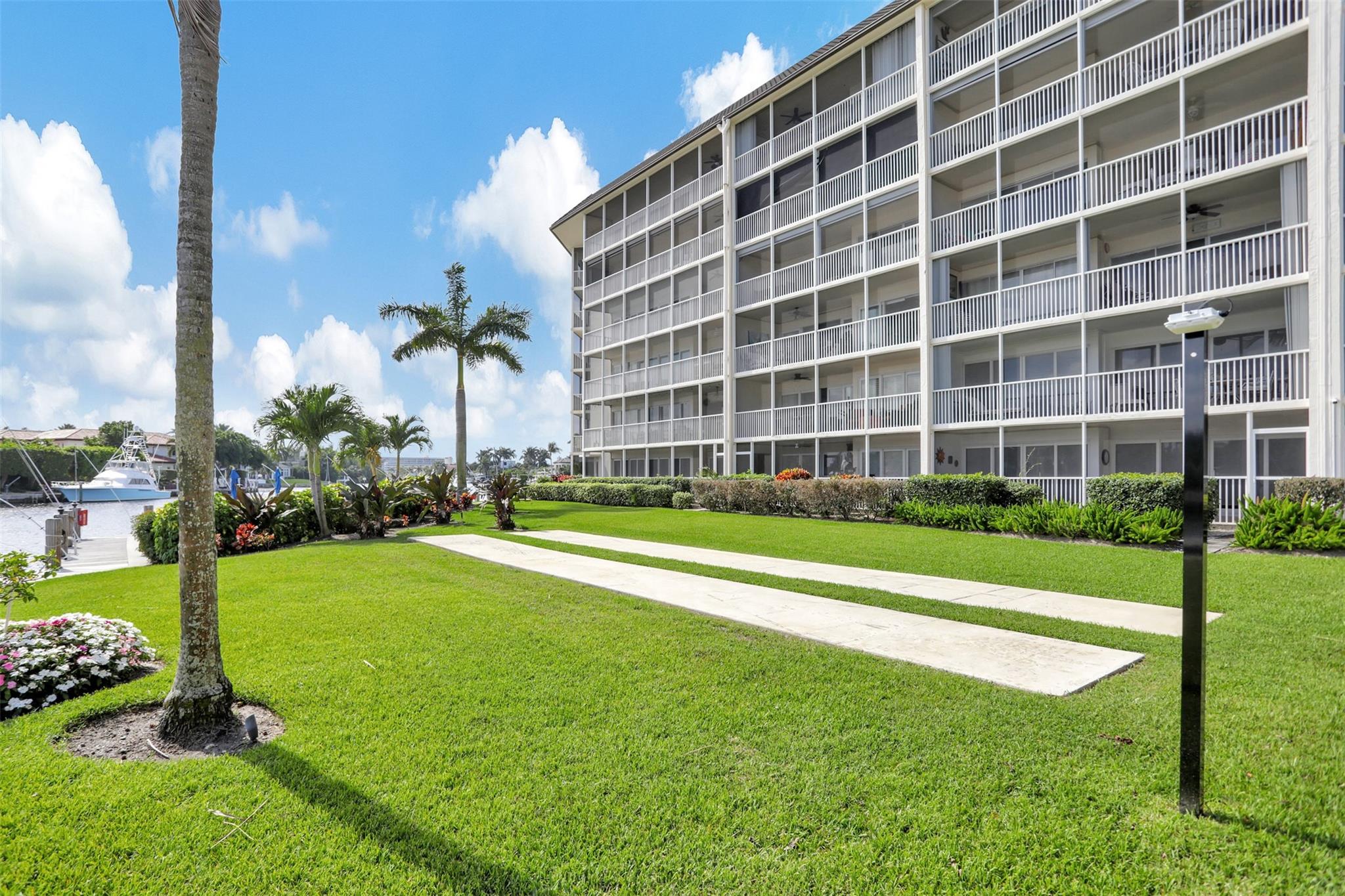 RIVER HOUSE TOWERS CONDO - Residential