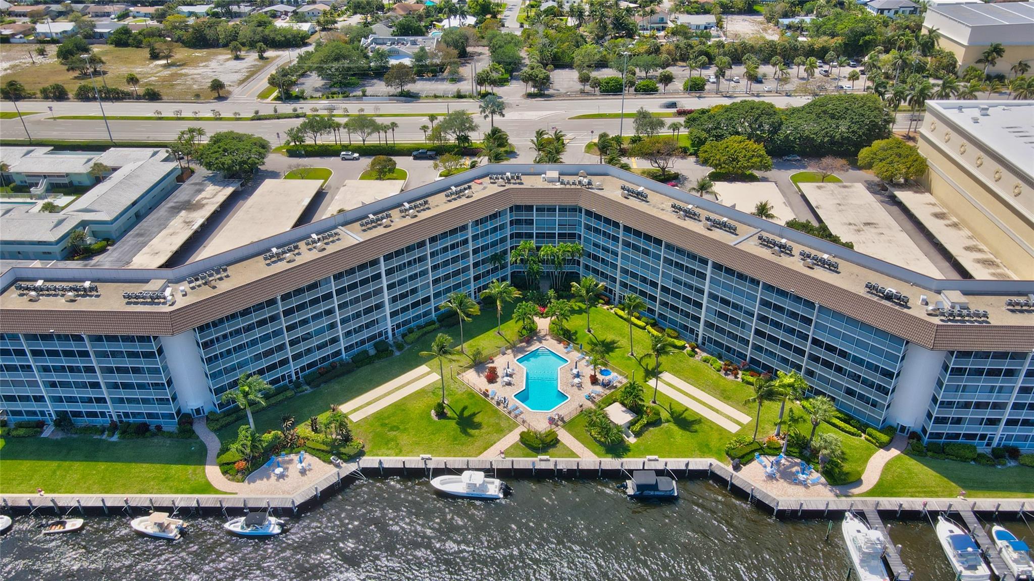 RIVER HOUSE TOWERS CONDO - Residential