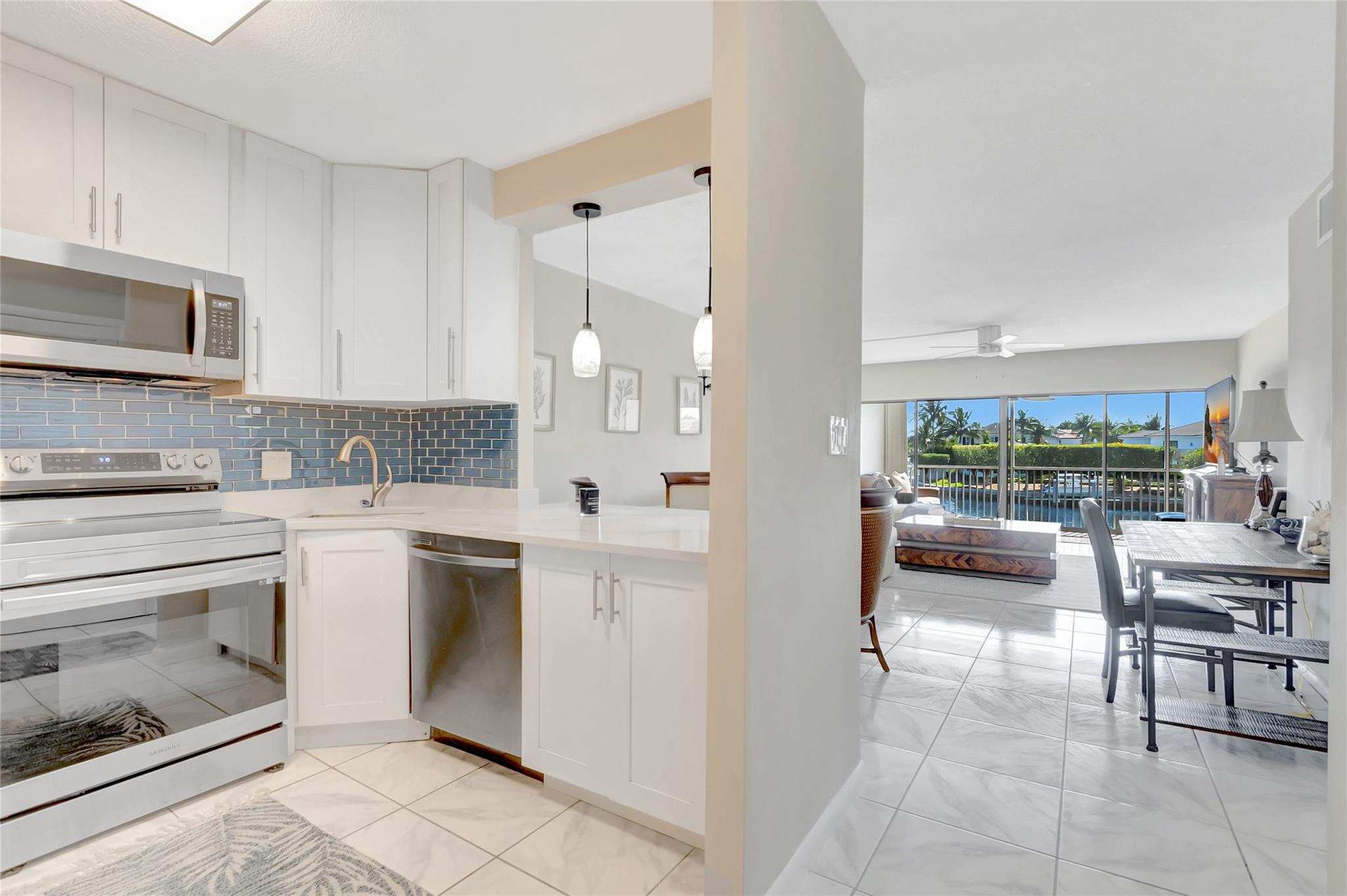 RIVER HOUSE TOWERS CONDO - Residential