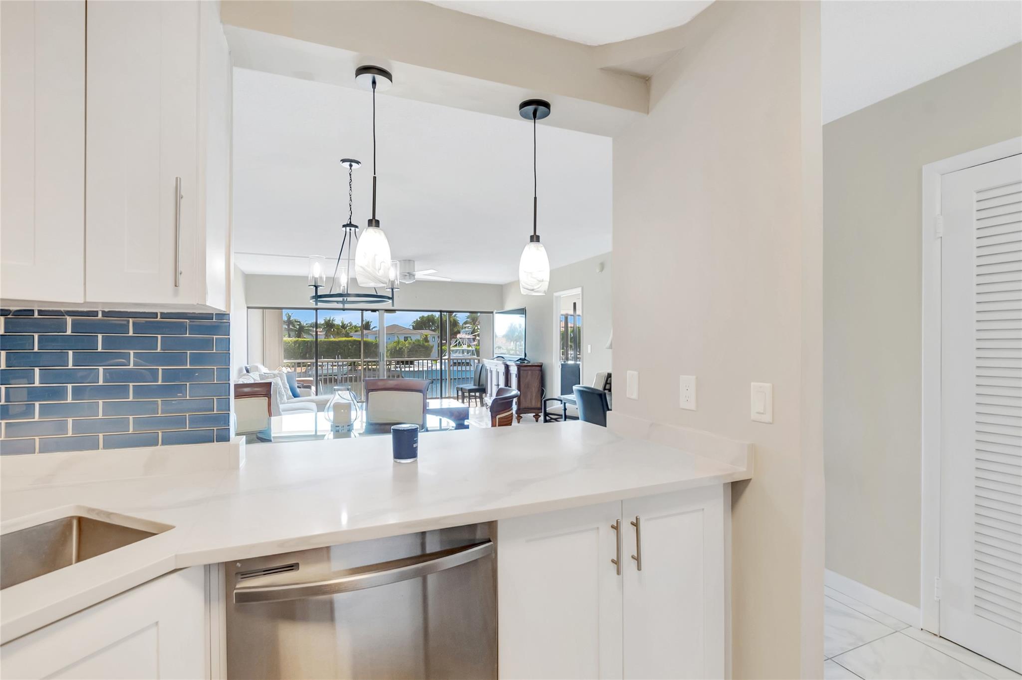 RIVER HOUSE TOWERS CONDO - Residential