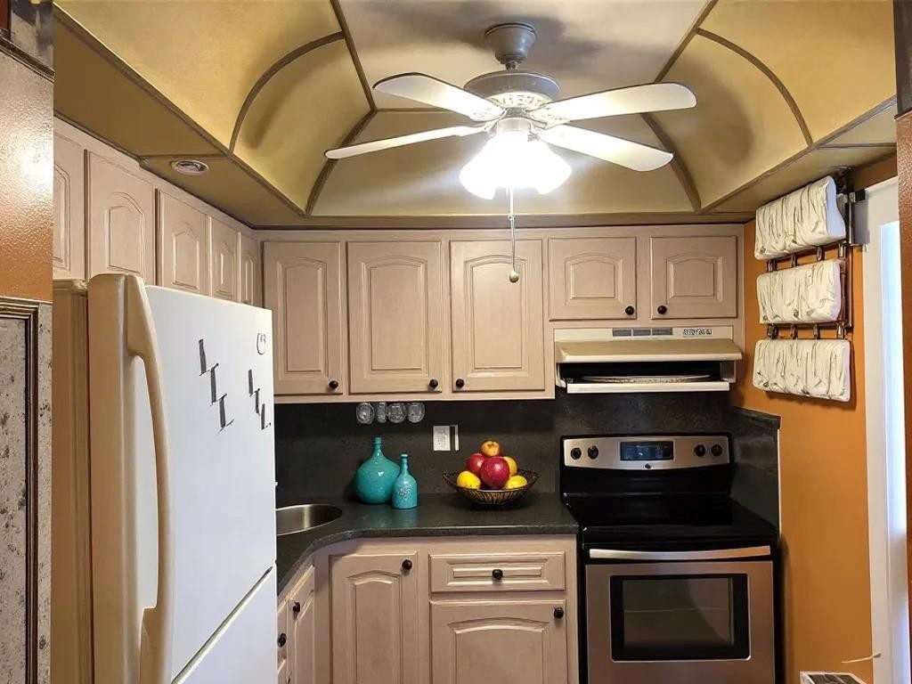 Bermuda Club - Residential