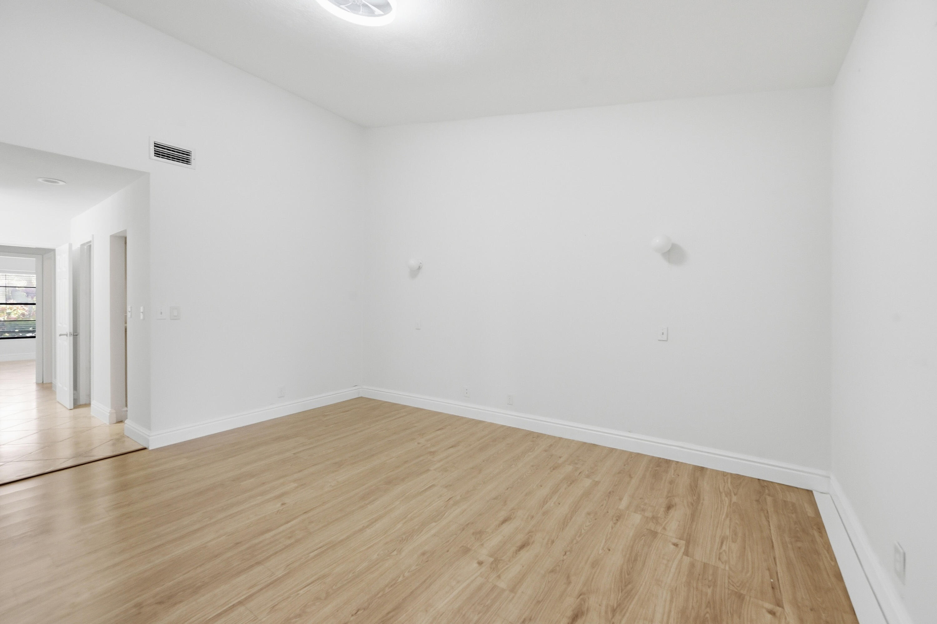 MAPLELEAF PATIO VILLAS AT - Residential