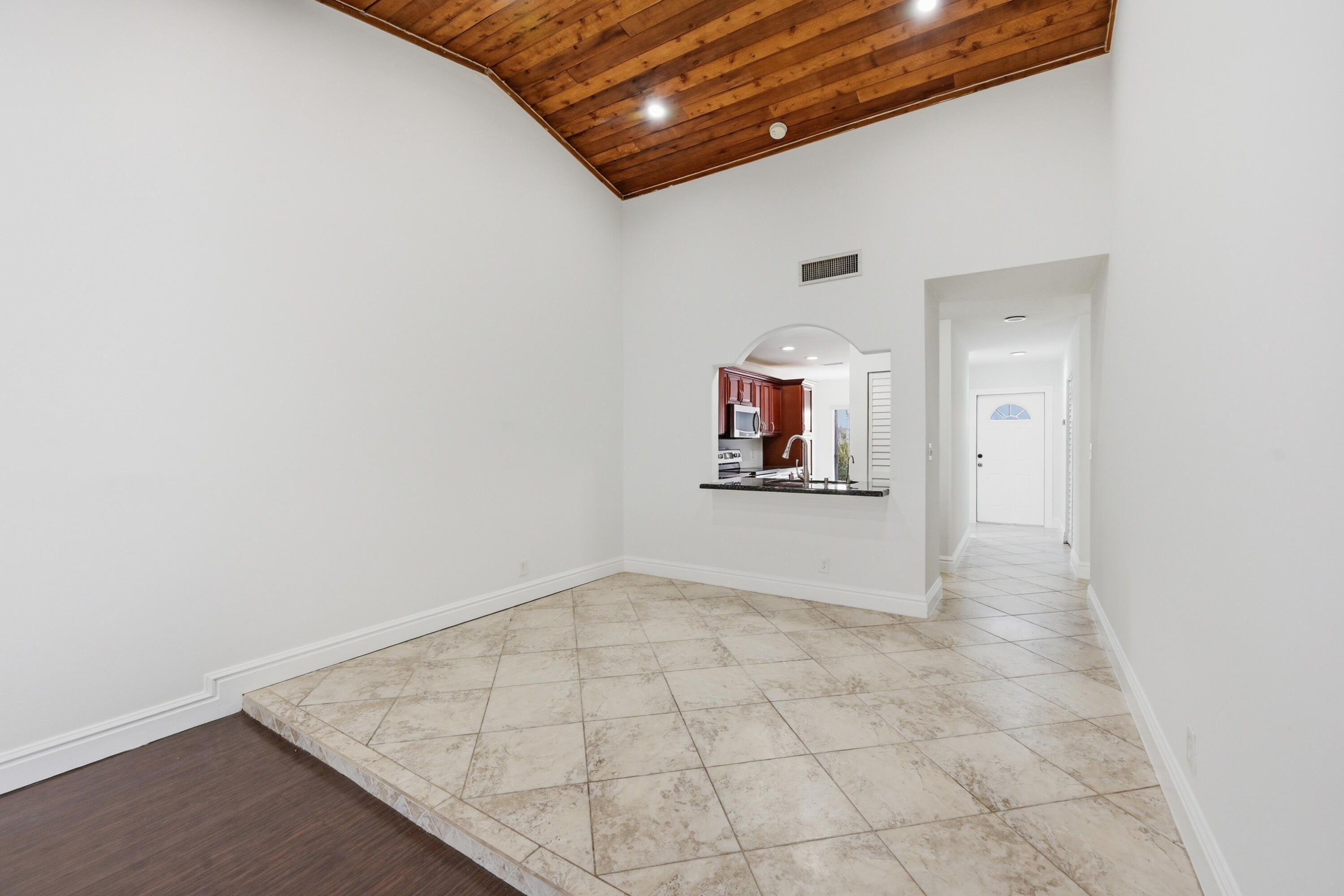 MAPLELEAF PATIO VILLAS AT - Residential