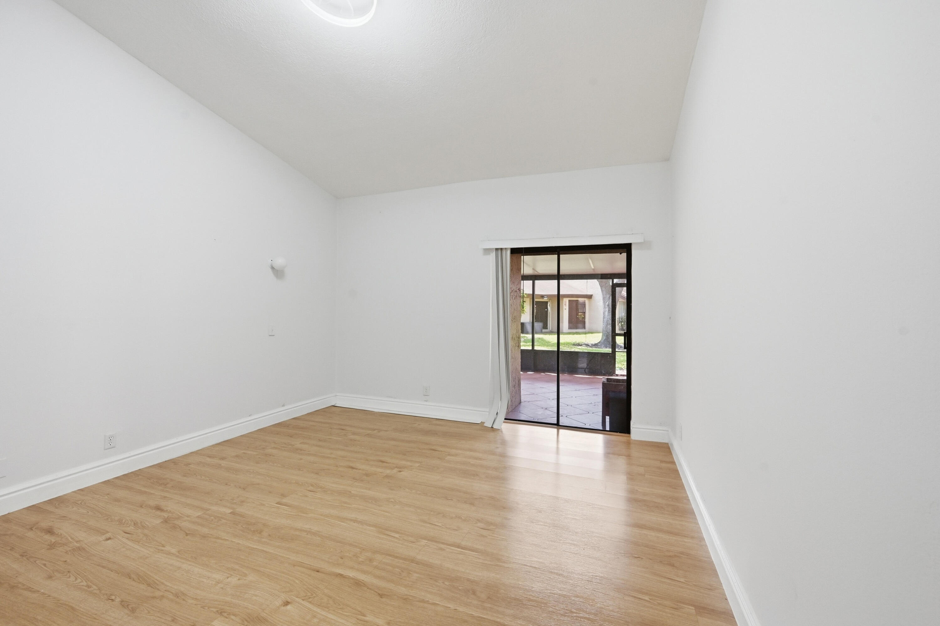 MAPLELEAF PATIO VILLAS AT - Residential