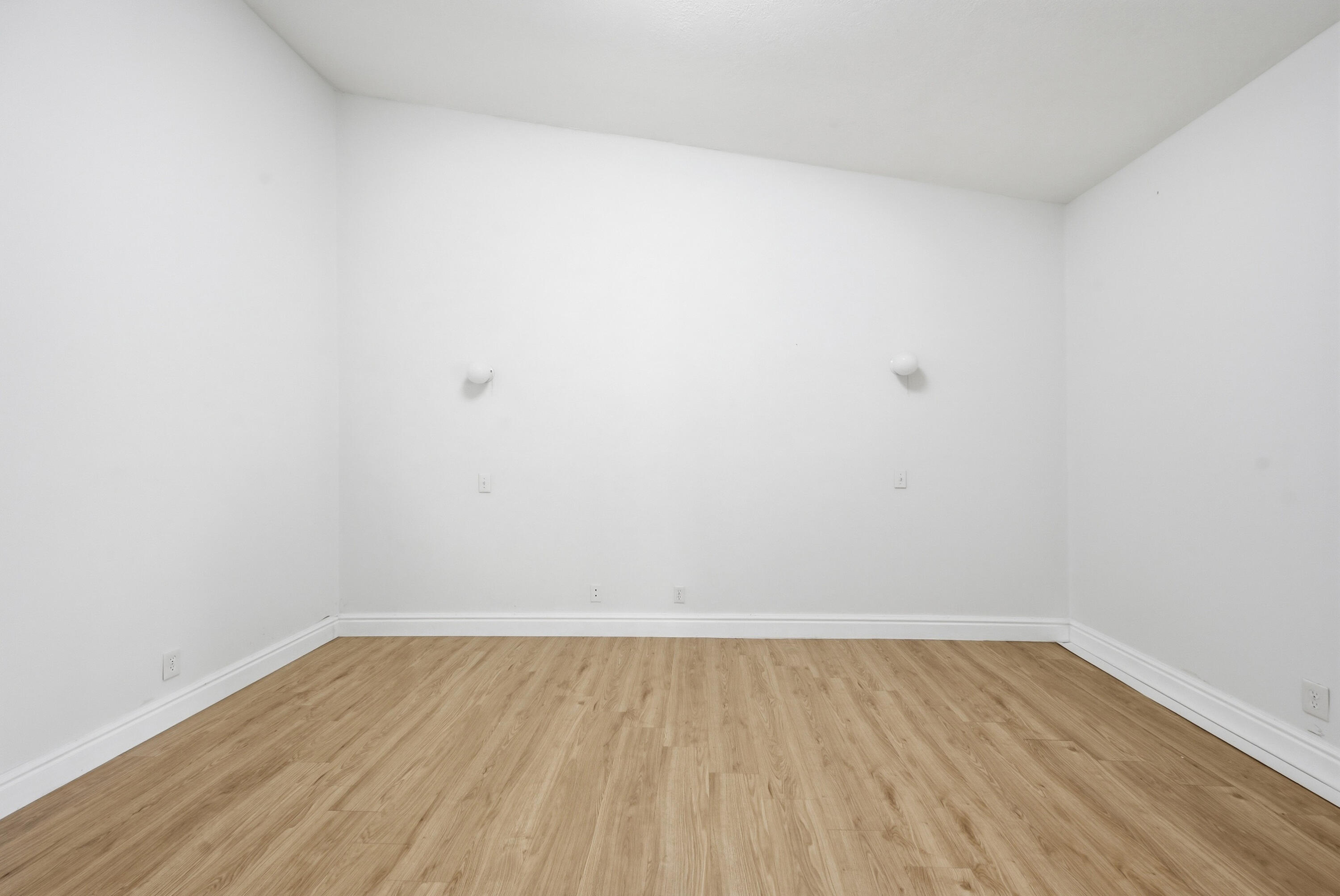 MAPLELEAF PATIO VILLAS AT - Residential