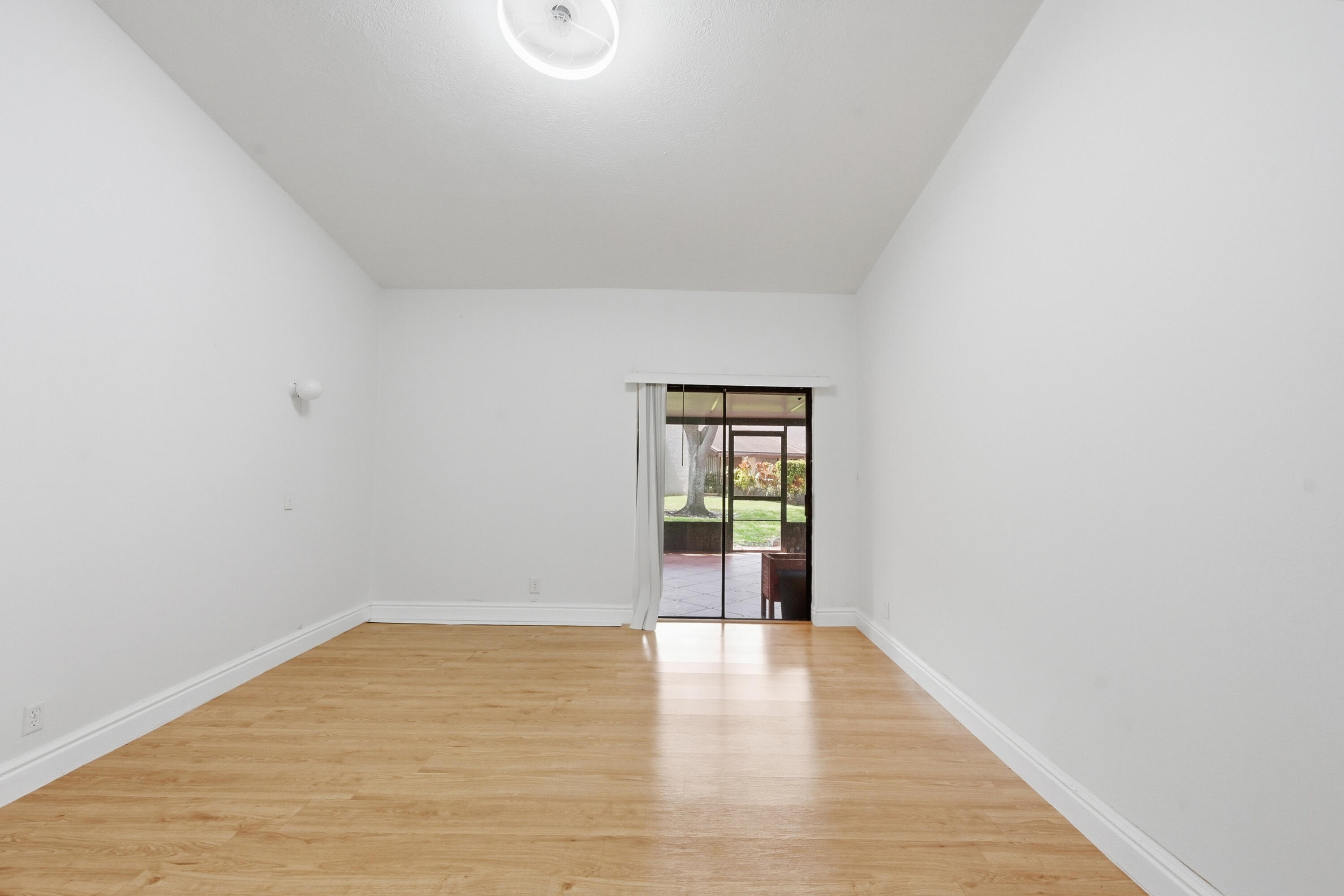 MAPLELEAF PATIO VILLAS AT - Residential