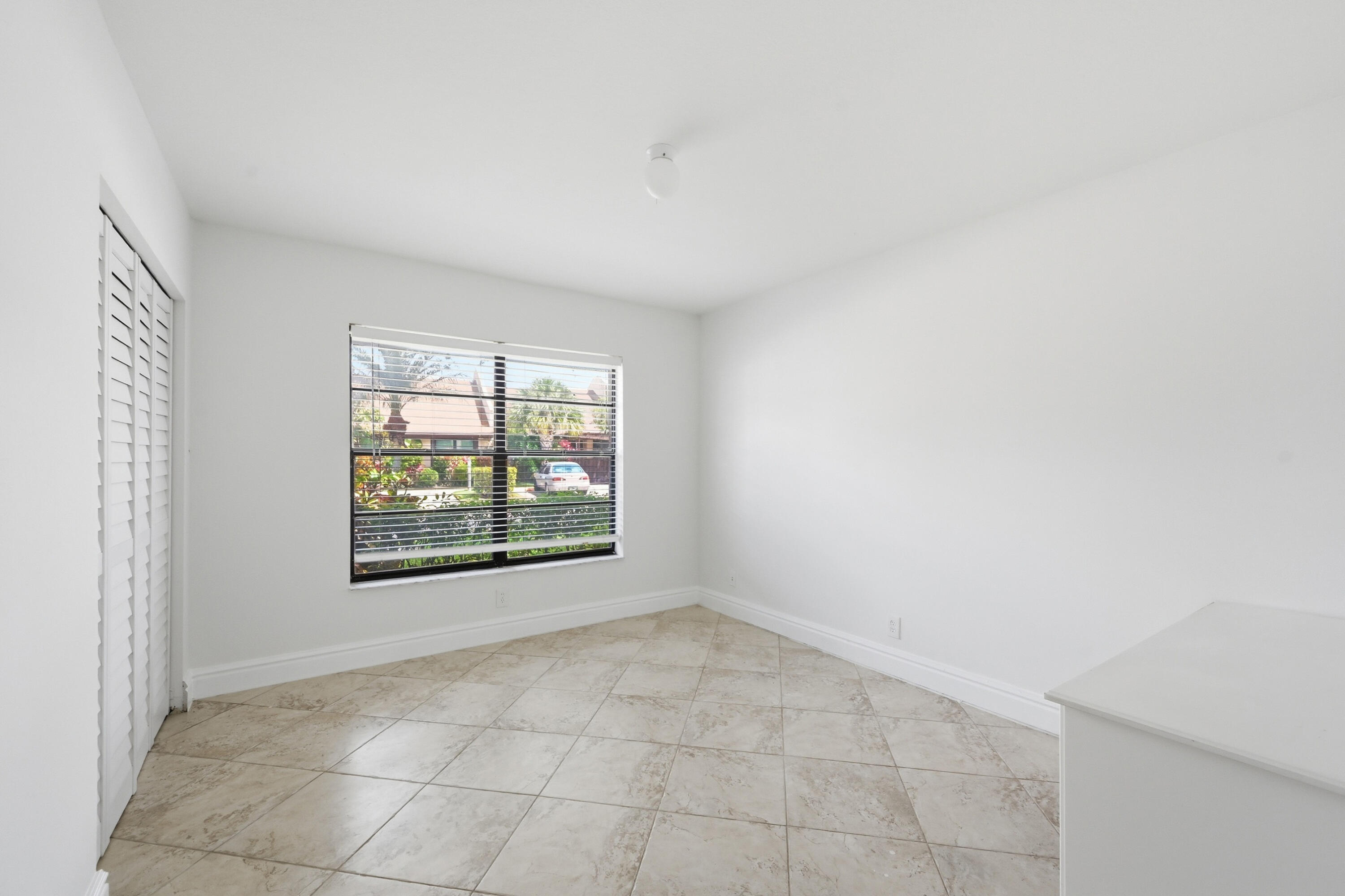 MAPLELEAF PATIO VILLAS AT - Residential