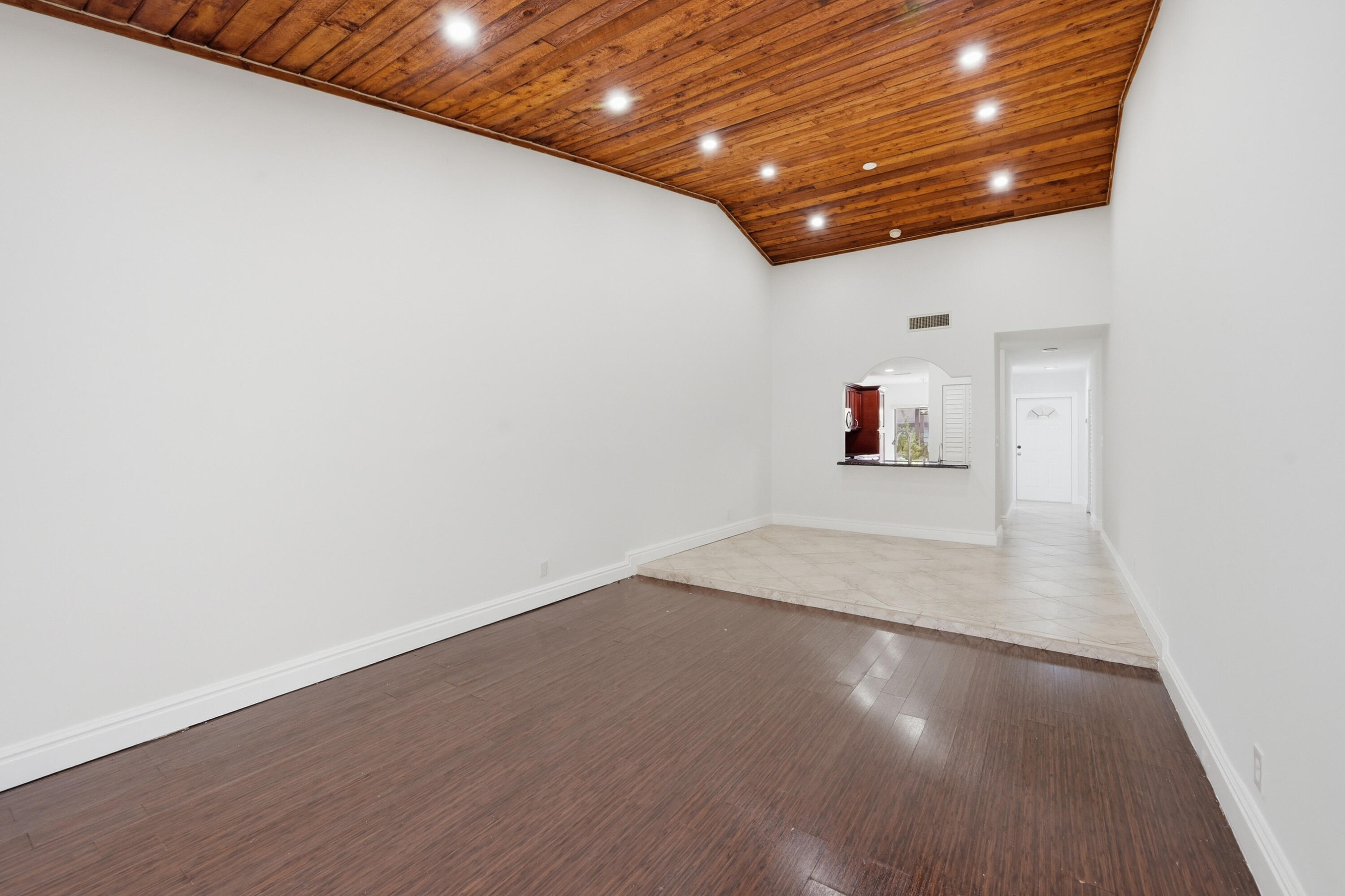 MAPLELEAF PATIO VILLAS AT - Residential