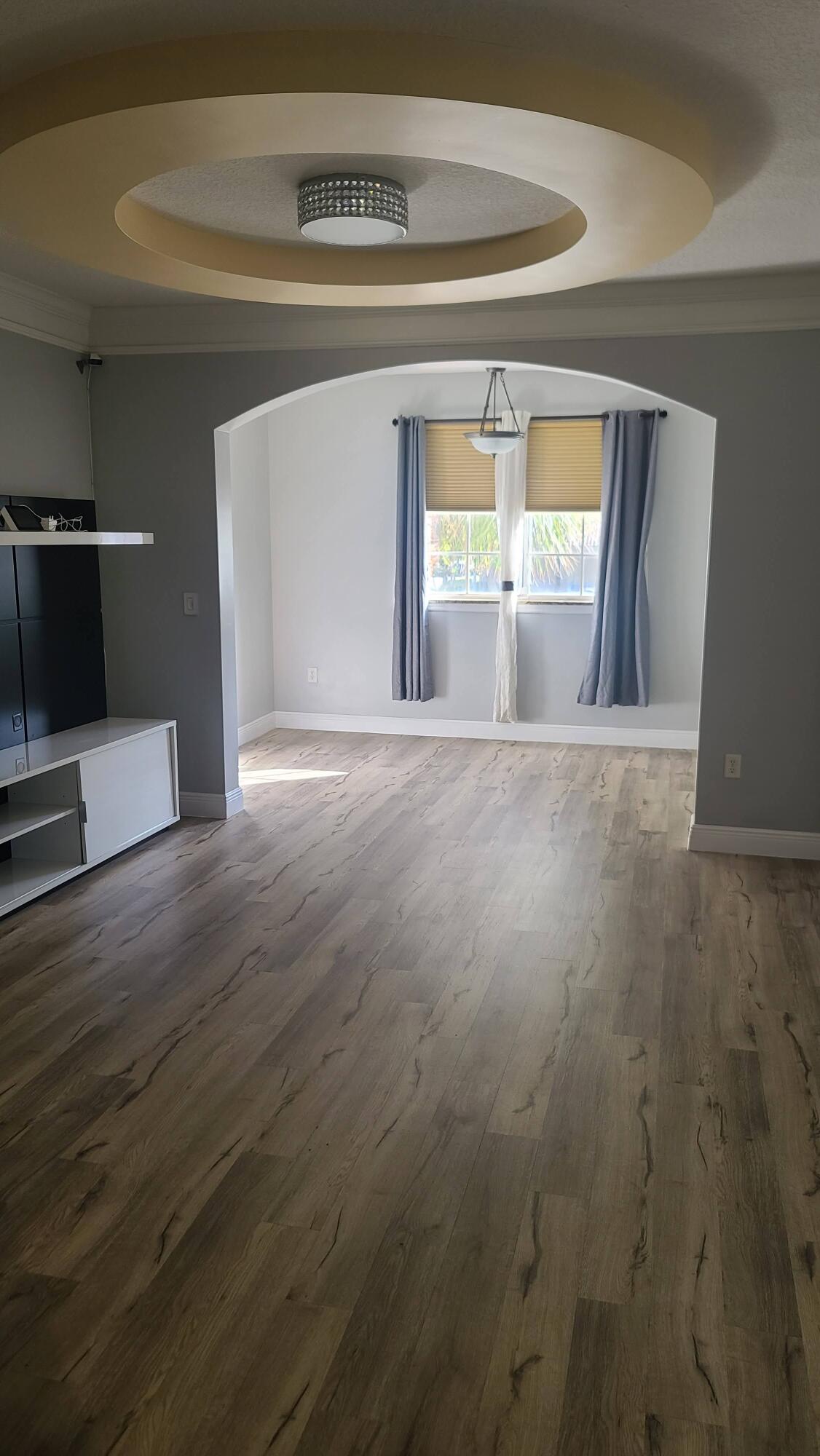 MEZZANO CONDO - Residential