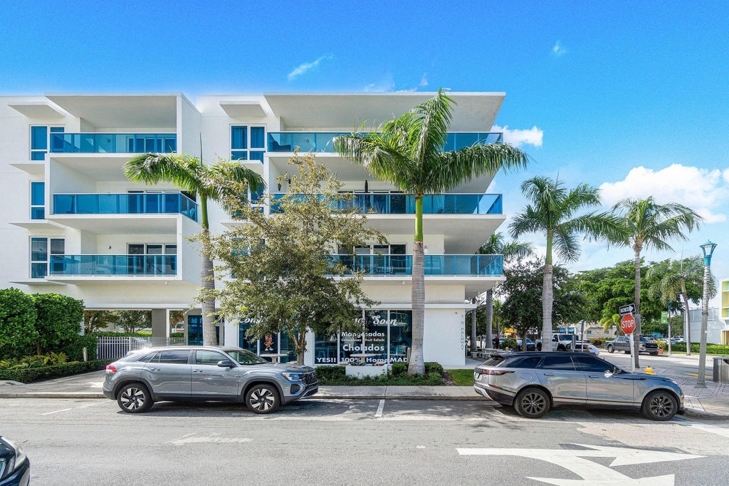Photo of 1 S PALMWAY #203, Lake Worth Beach, FL 33460 (MLS # B26074007)
