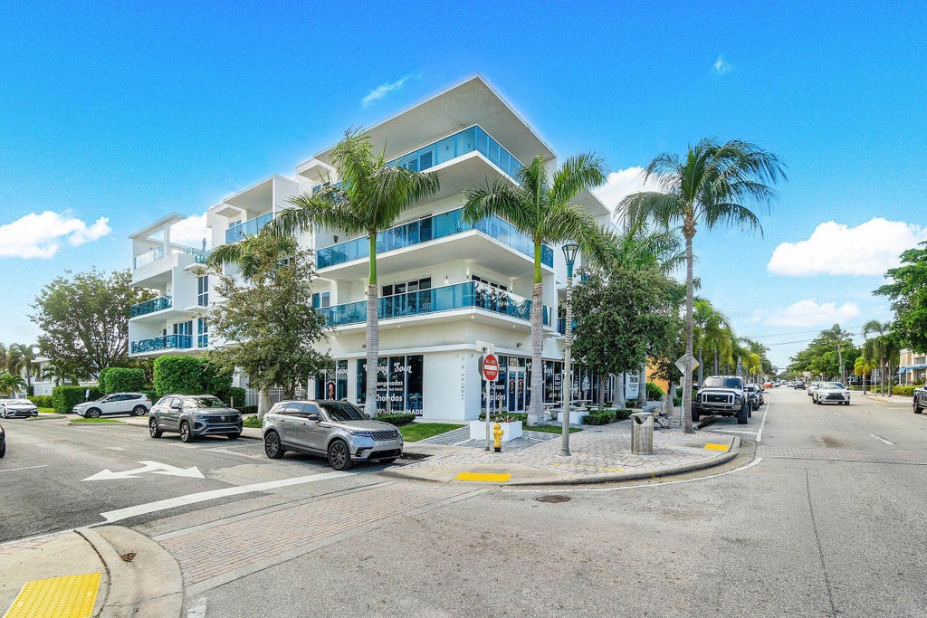 Photo of 1 S PALMWAY #203, Lake Worth Beach, FL 33460 (MLS # B26074007)