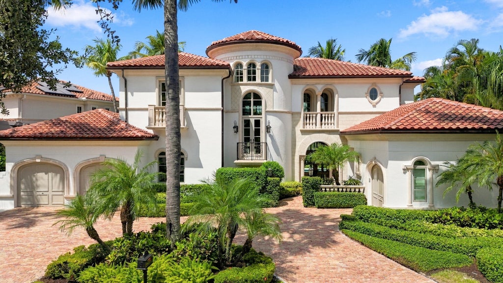 Photo of 753 HARBOUR ISLE Place, North Palm Beach, FL 33410 (MLS # B26082256)