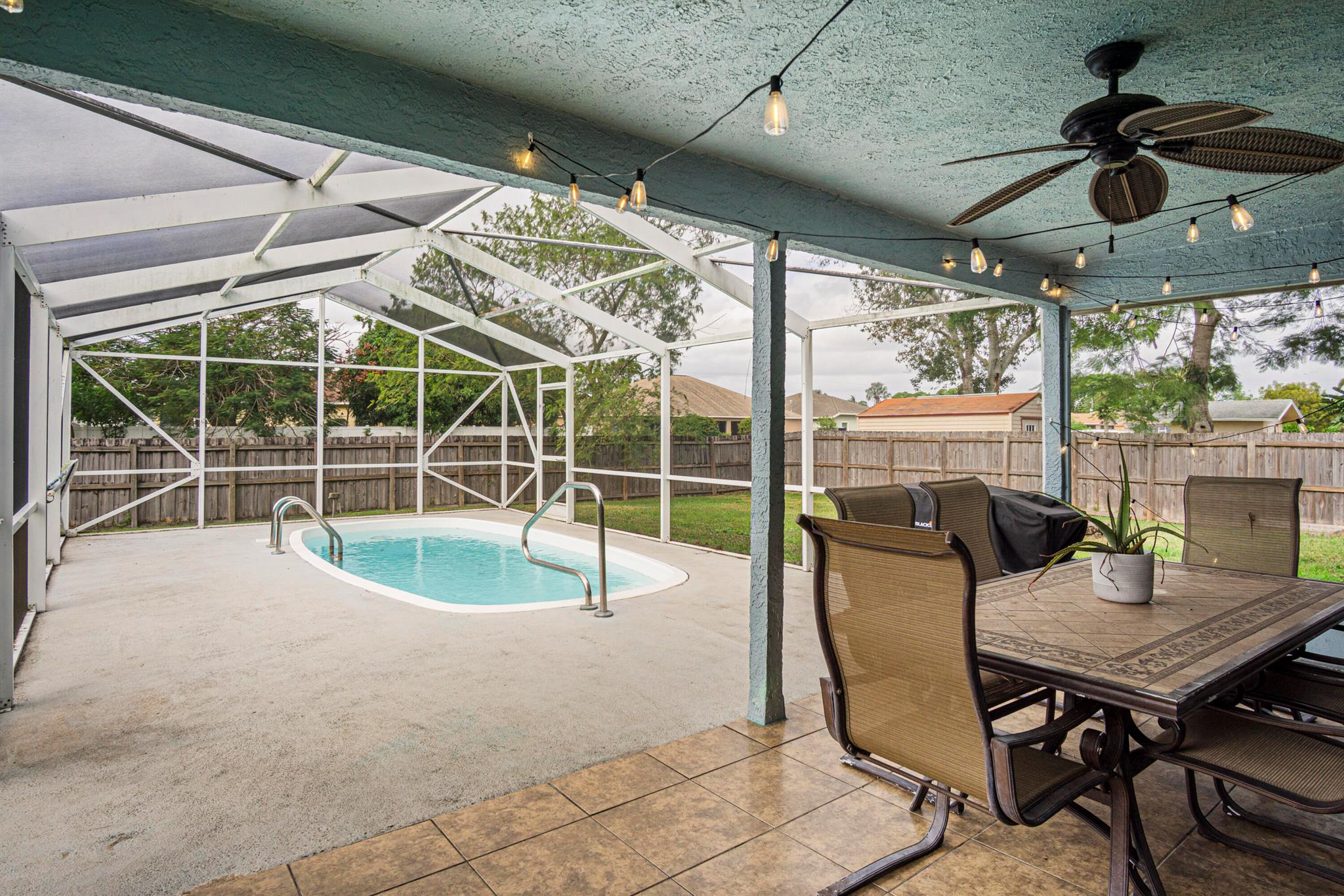 PORT ST LUCIE SECTION 33 - Residential